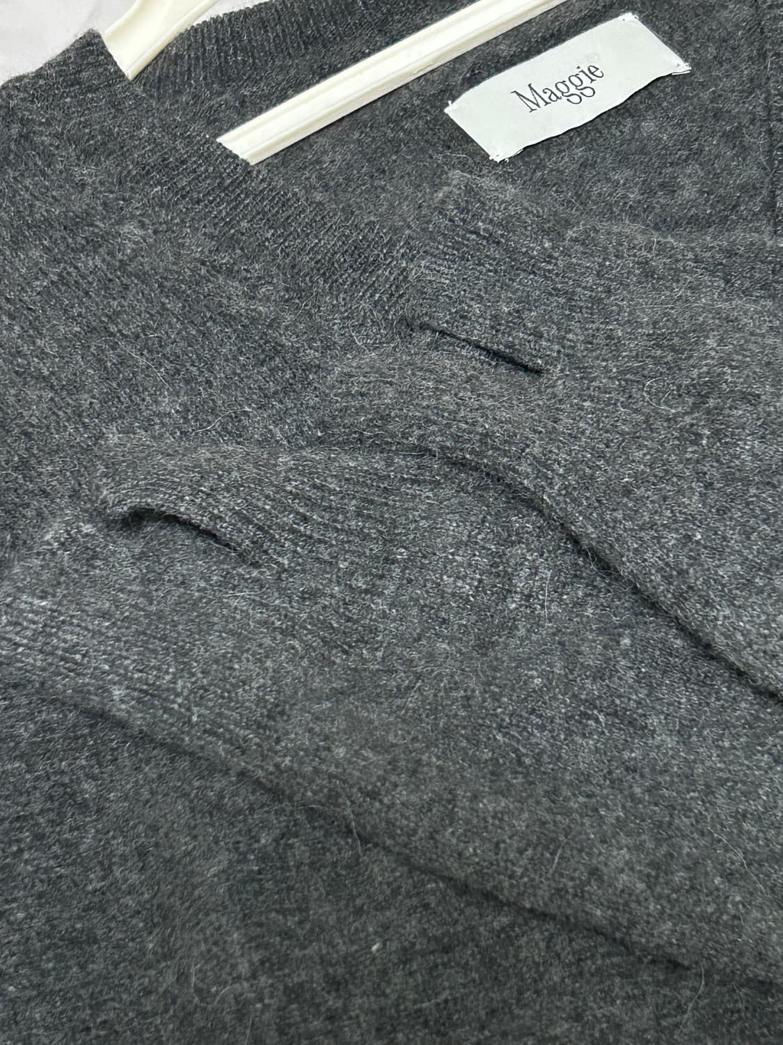 maggie signature basic cardigan charcoal 상품이미지4