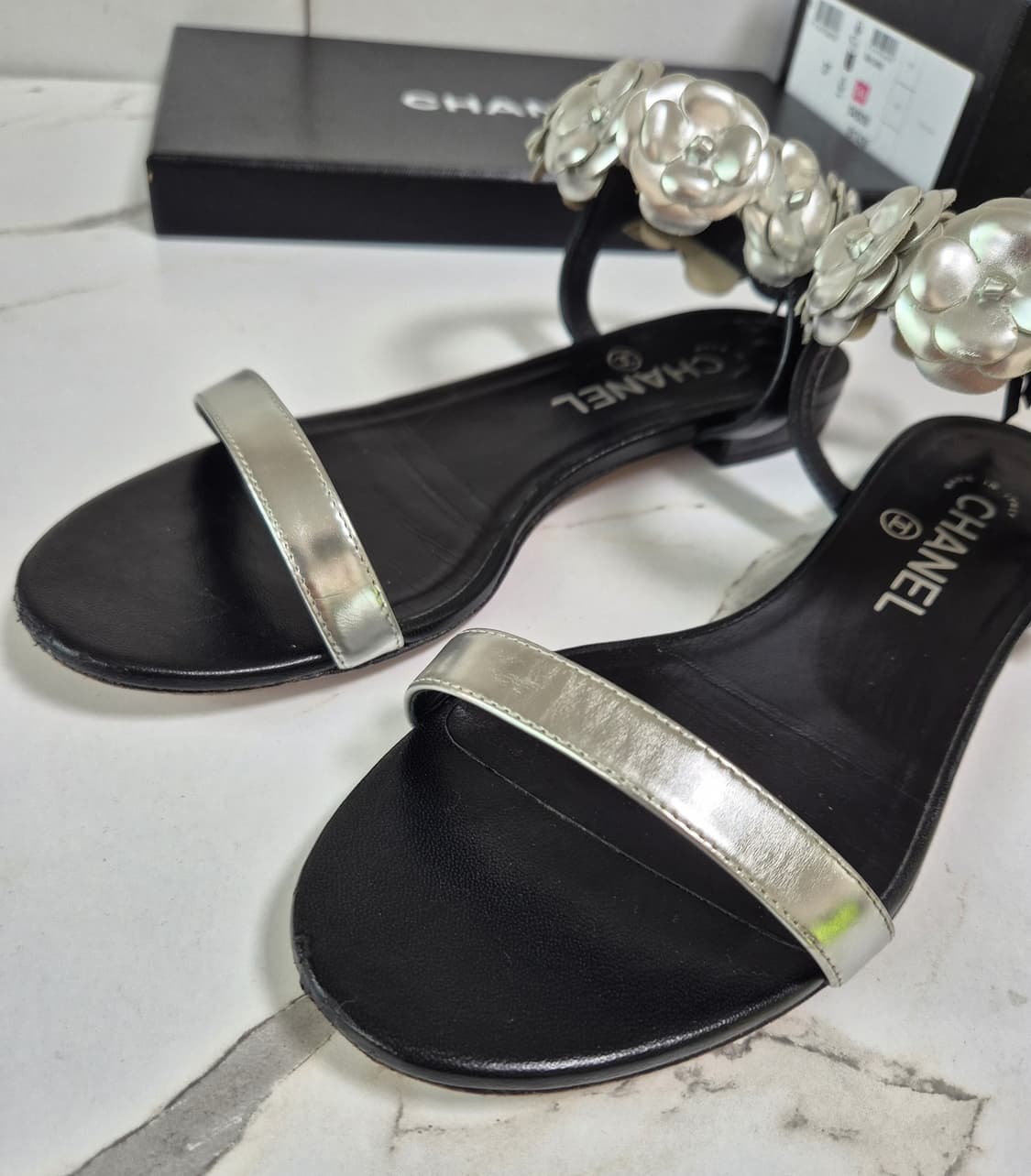 (정품) 샤넬 까멜리아 샌들 37 상품이미지4