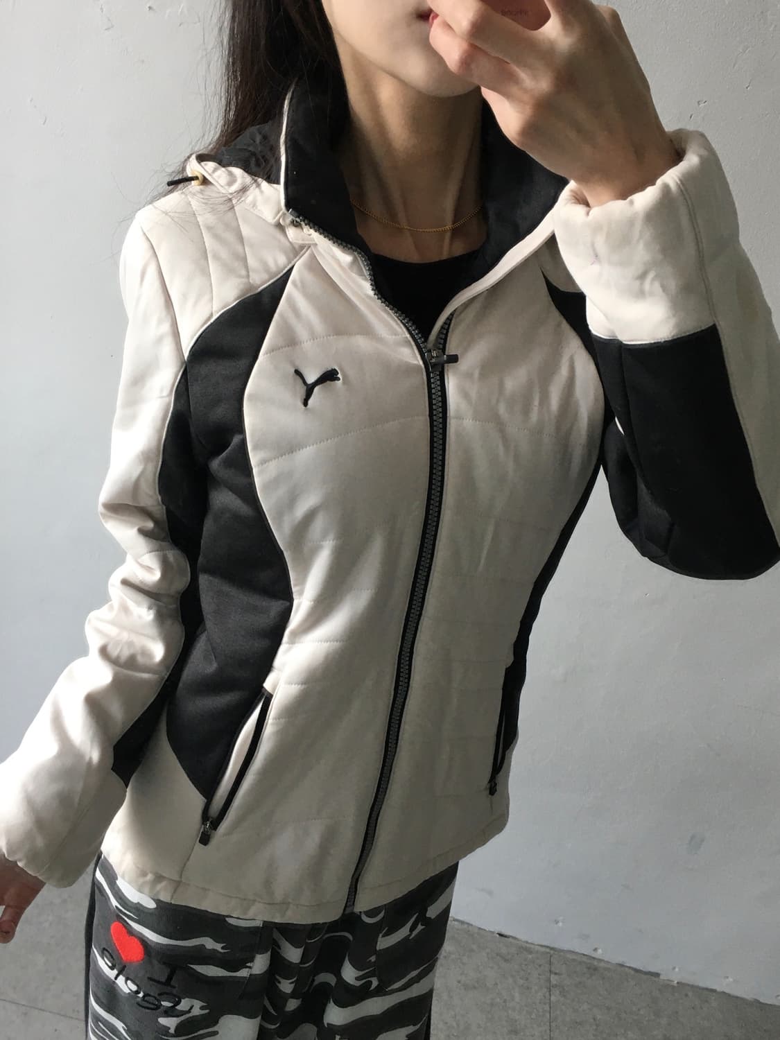 푸마 가슴로고 경량패딩 상품이미지1