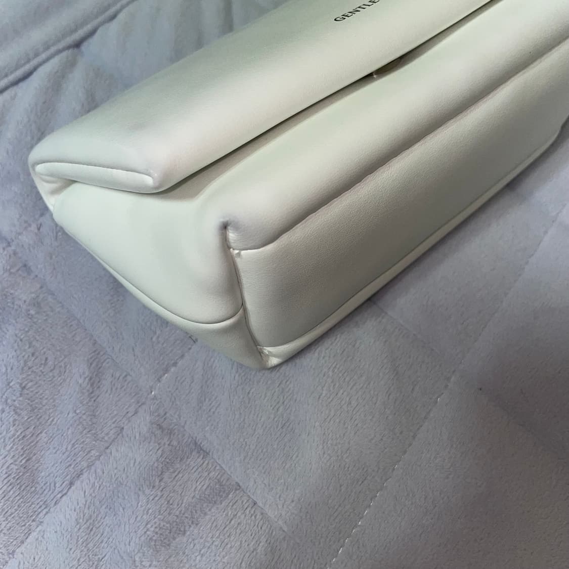 젠틀몬스터 선글라스 르 01 블랙 상품이미지9