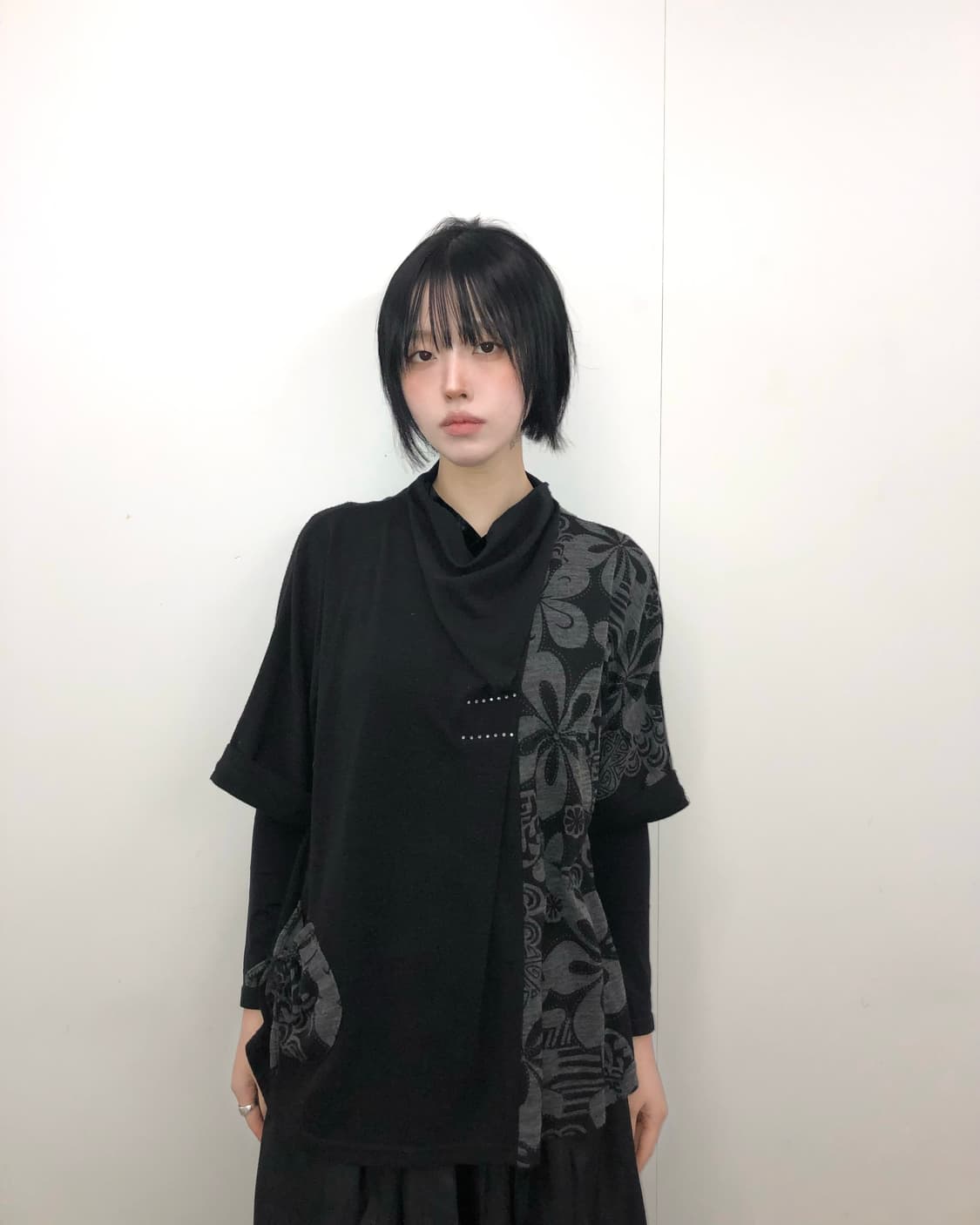 블랙 플라워 오버핏 반팔 상품이미지2