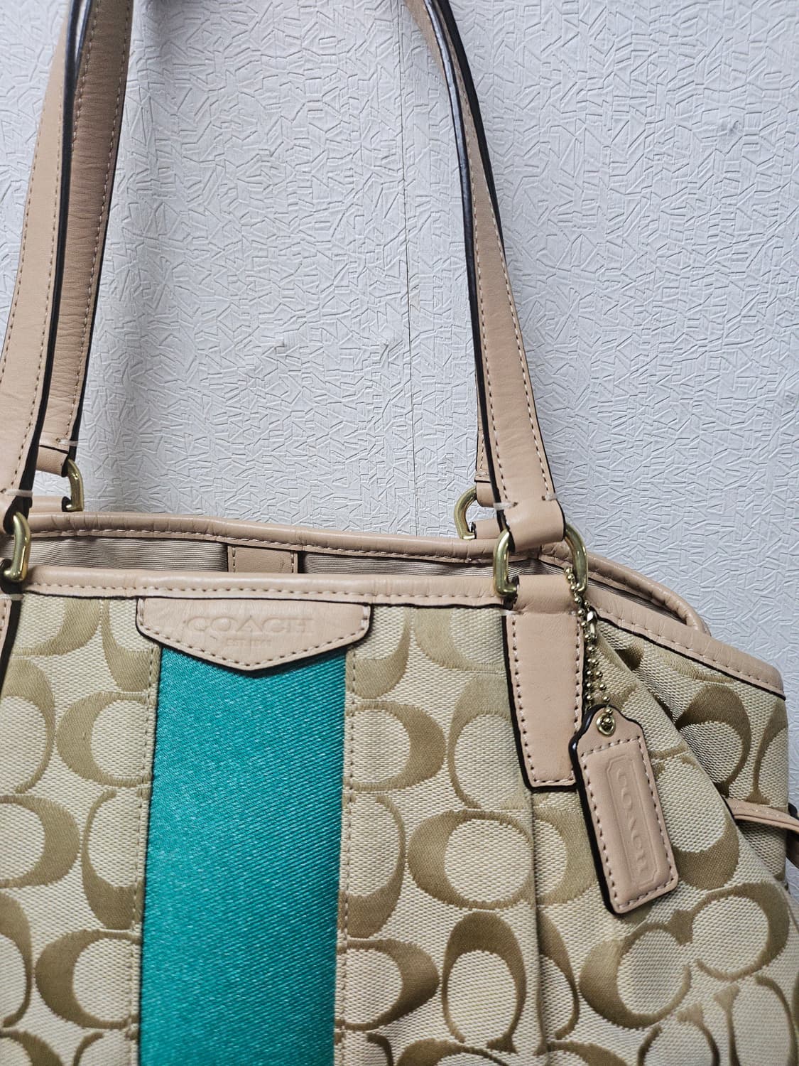 COACH 코치 시그니처 자가드 숄더백 상품이미지2