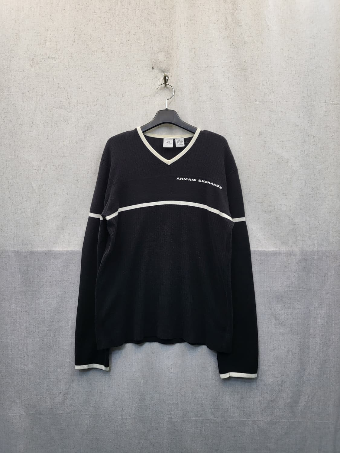 아르마니 익스체인지 블랙 V넥 니트 상품이미지1
