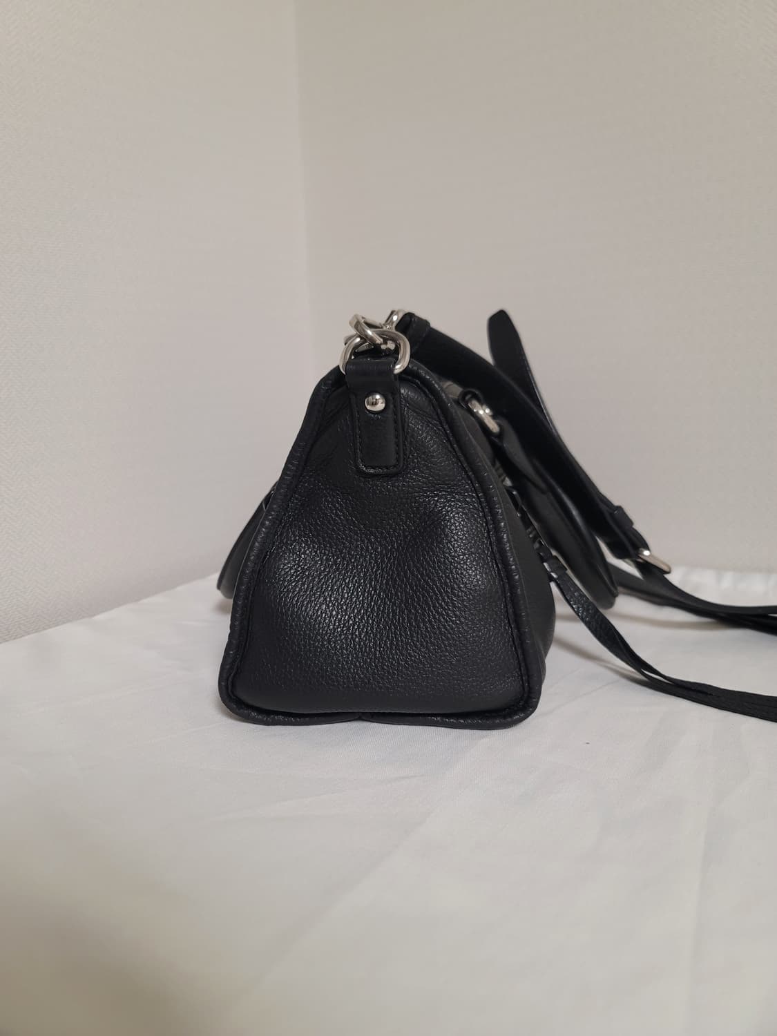 프라다 가방,토트백,숄더백(디올샤넬보테가루이비통구찌셀린느생로랑발렌시아가) 상품이미지4