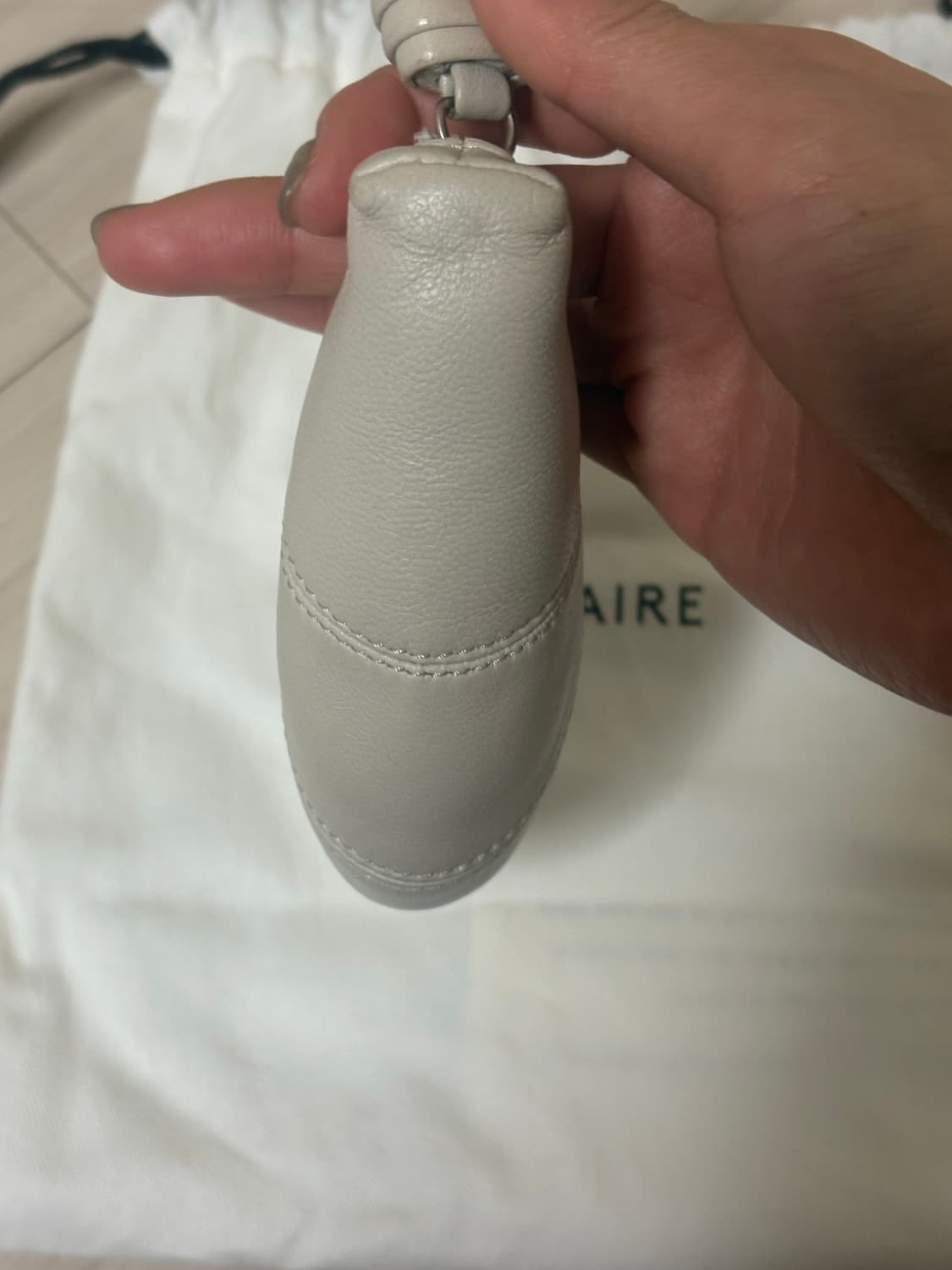 르메르 코인펄스 라이트 펠리칸 판매합니다 상품이미지2