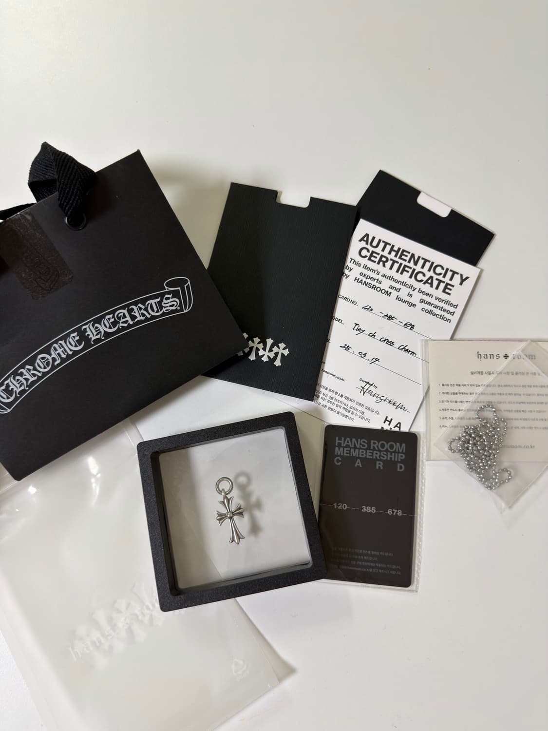 크롬하츠 타이니 크로스 참  상품이미지1