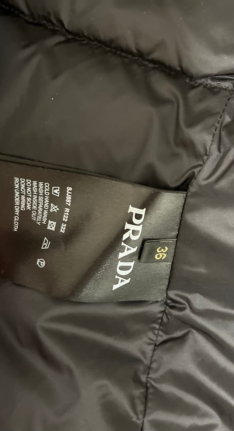 프라다 여성 리나일론 후드 패딩점퍼 상품이미지6