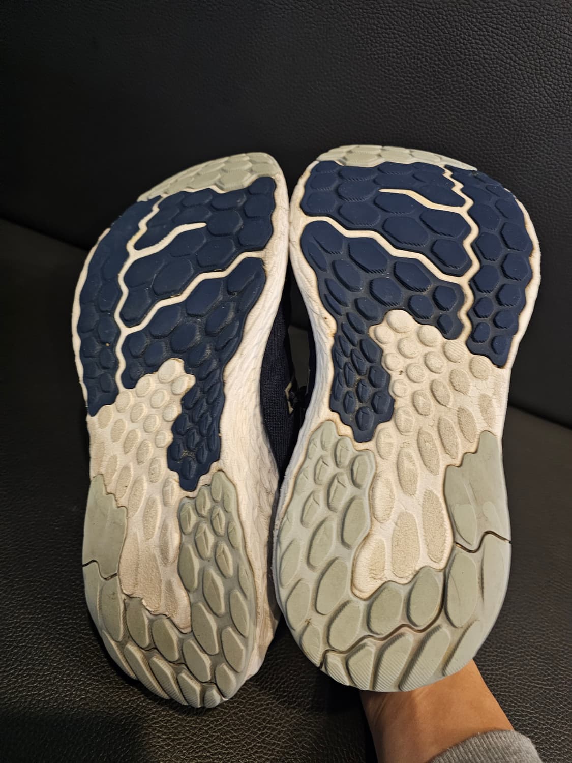 뉴발란스 Fresh Foam 런닝화 네이비 상품이미지8