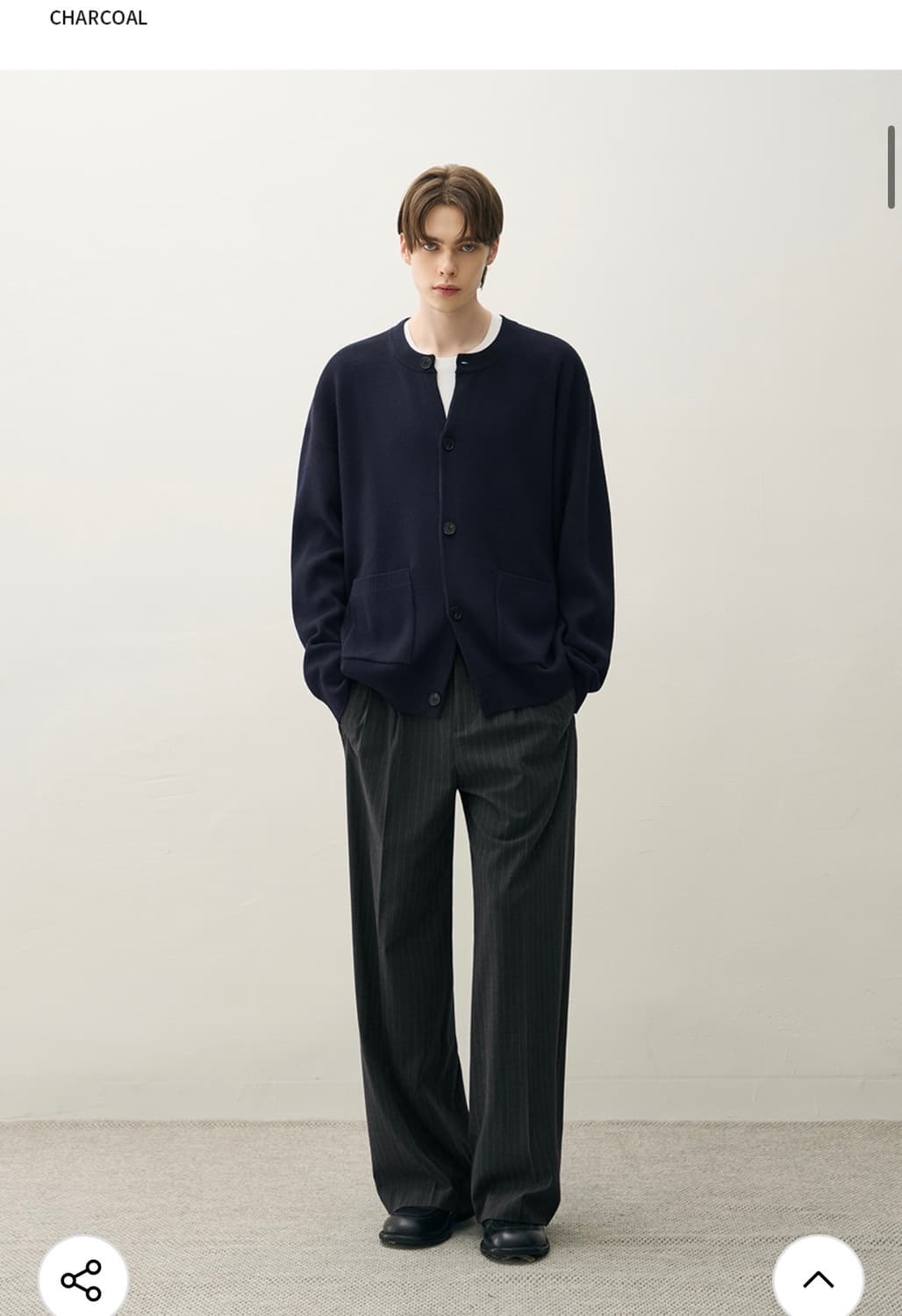 (새상품)(M) 드로우핏 투 턱 와이드 핀 스트라이프 슬랙스 판매 상품이미지3