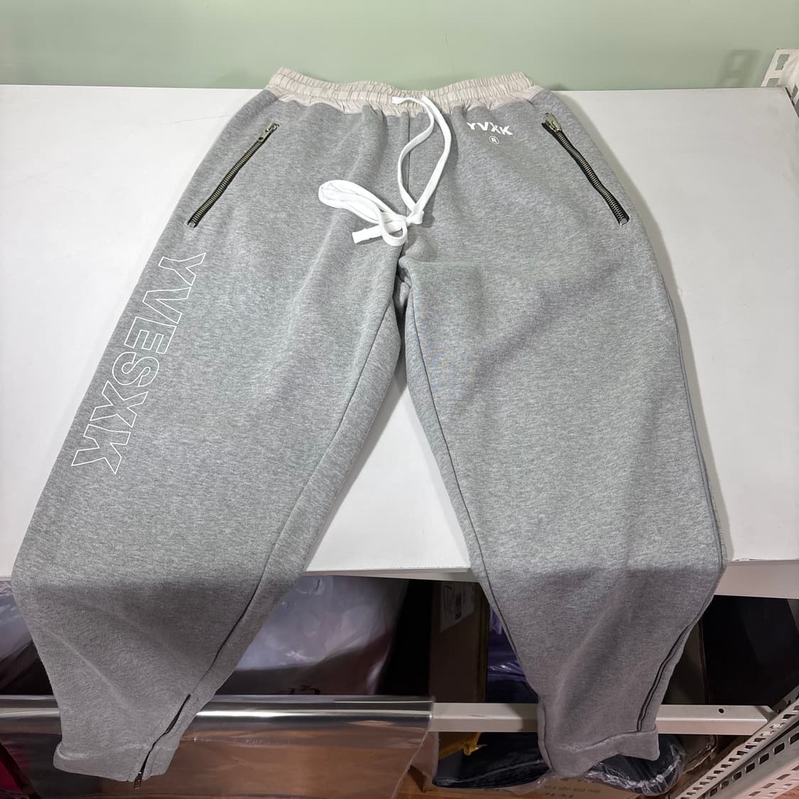 M 입섹 그레이 루즈슬림핏 스웻팬츠 상품이미지4