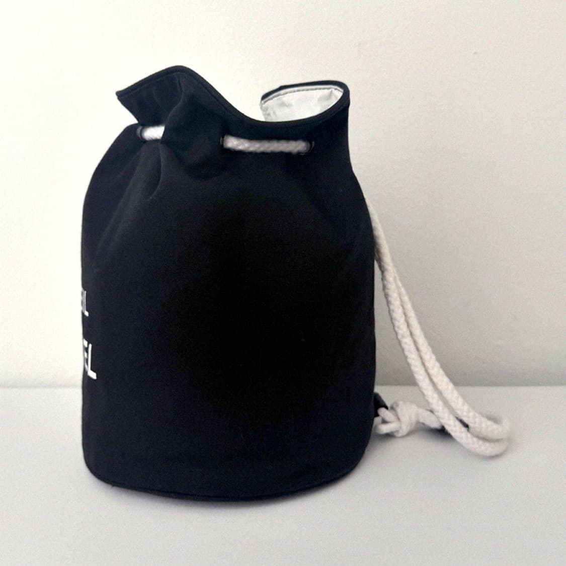 샤넬 스윔 스트링 숄더 백팩 S (블랙핑크 제니 착용) 상품이미지4