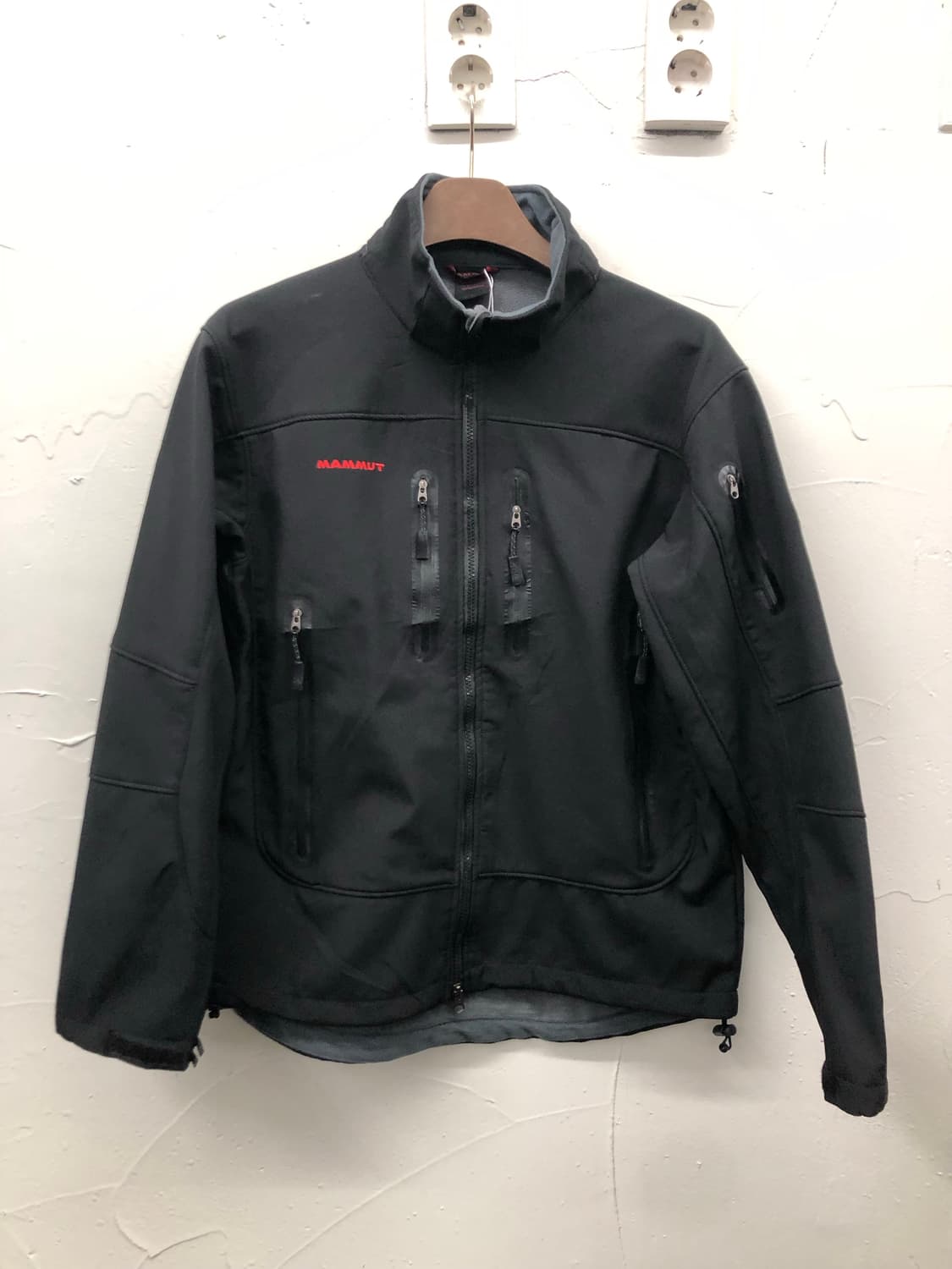 마무트 집업 상품이미지1