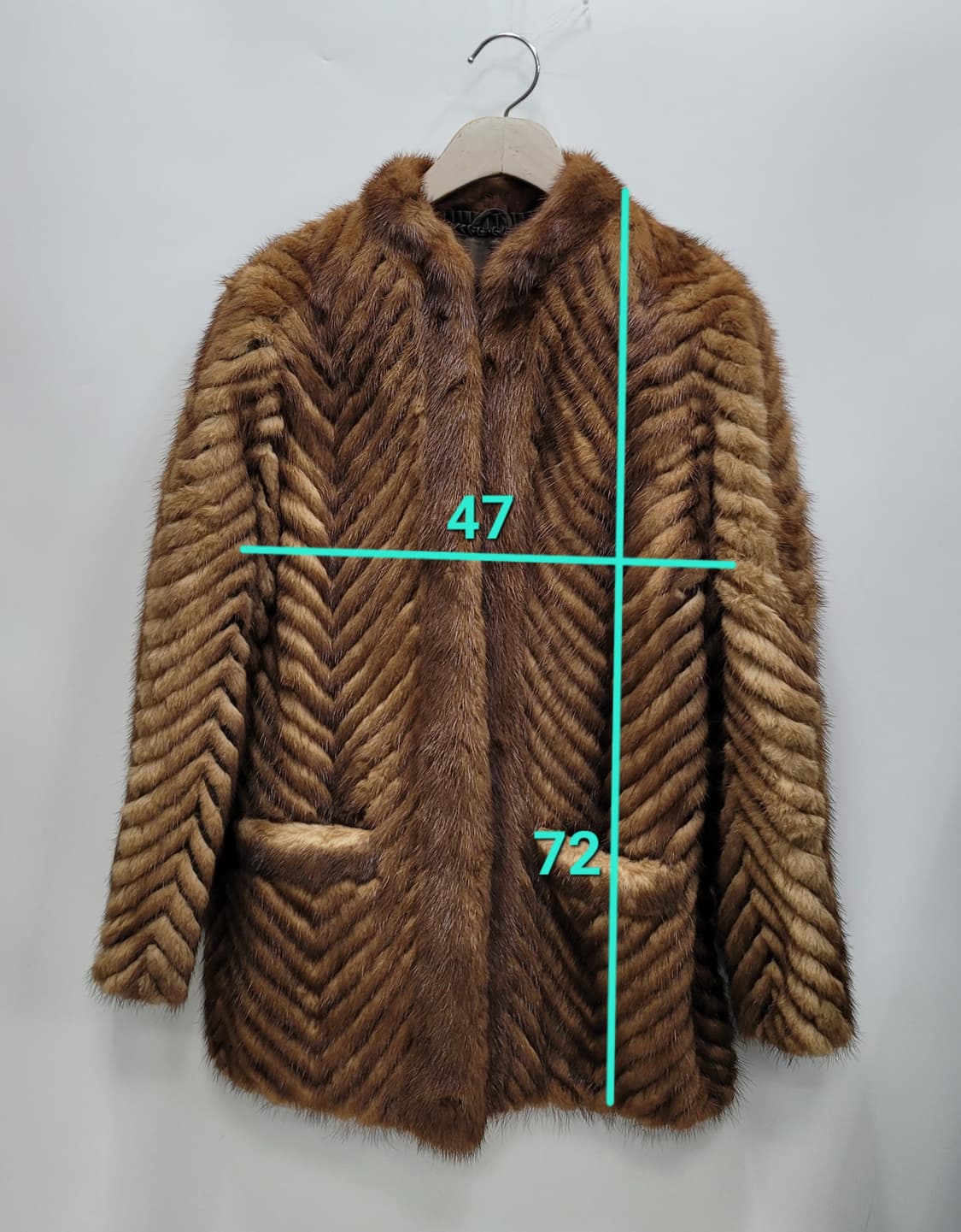 천연 밍크 하프 코트 / 여 FREE
 상품이미지10