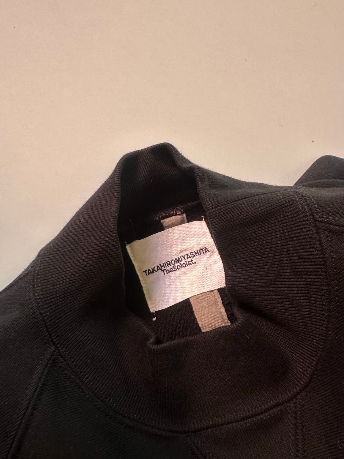 타카히로미야시타 더 솔로이스트 절개 맨투맨 상품이미지3