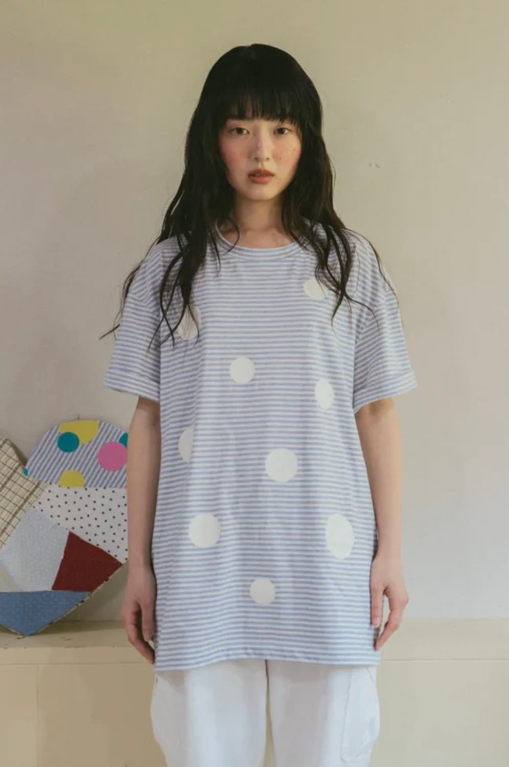 더 뮤지엄 비지터 glossy bubble 반팔티 상품이미지1