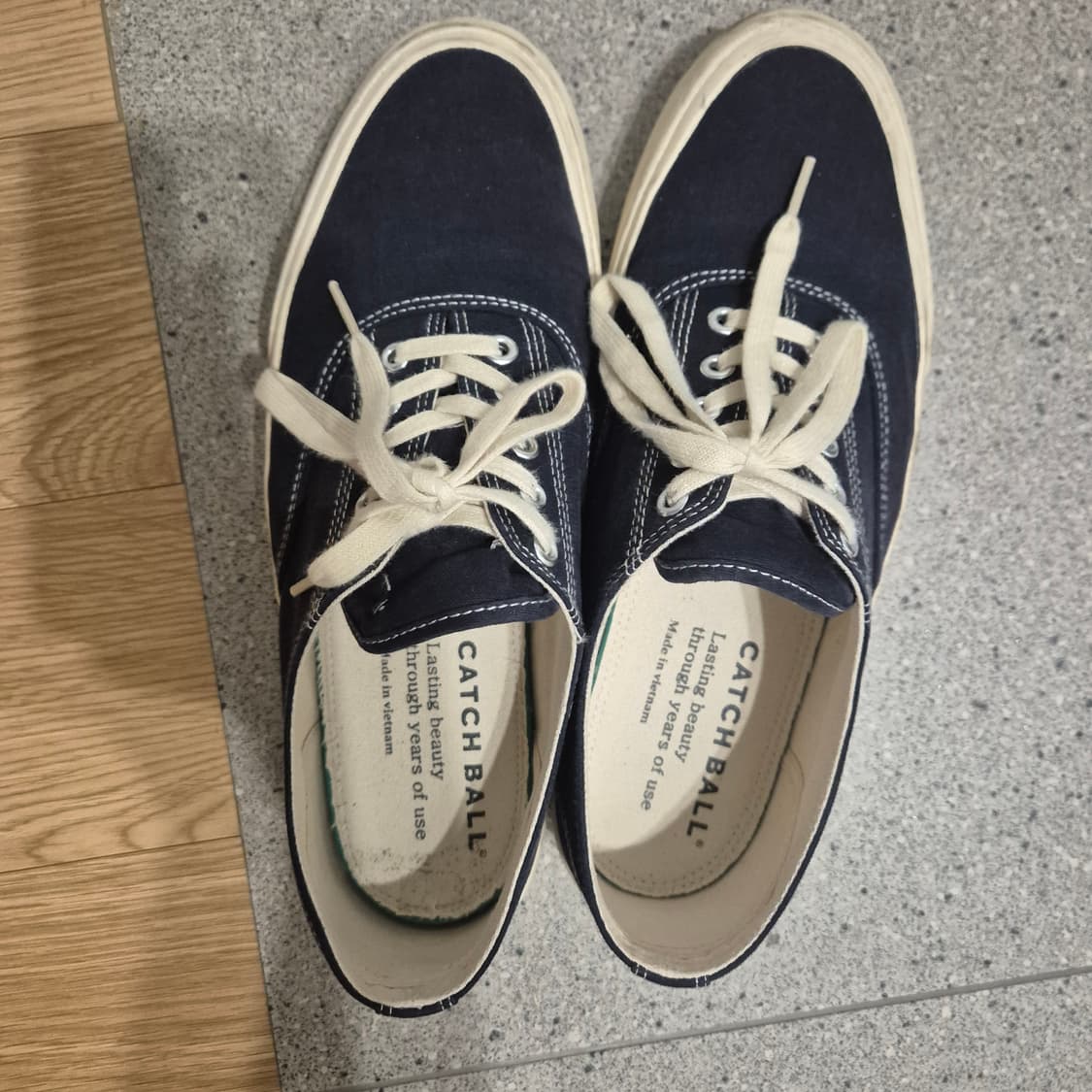 캐치볼 스니커즈 네이비 280mm 팝니다 상품이미지3