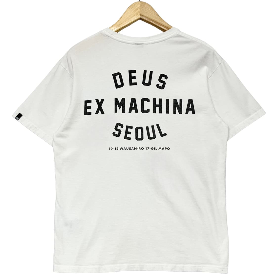 데우스엑스마키나 서울 어드레스 반팔 티셔츠 화이트 상품이미지2