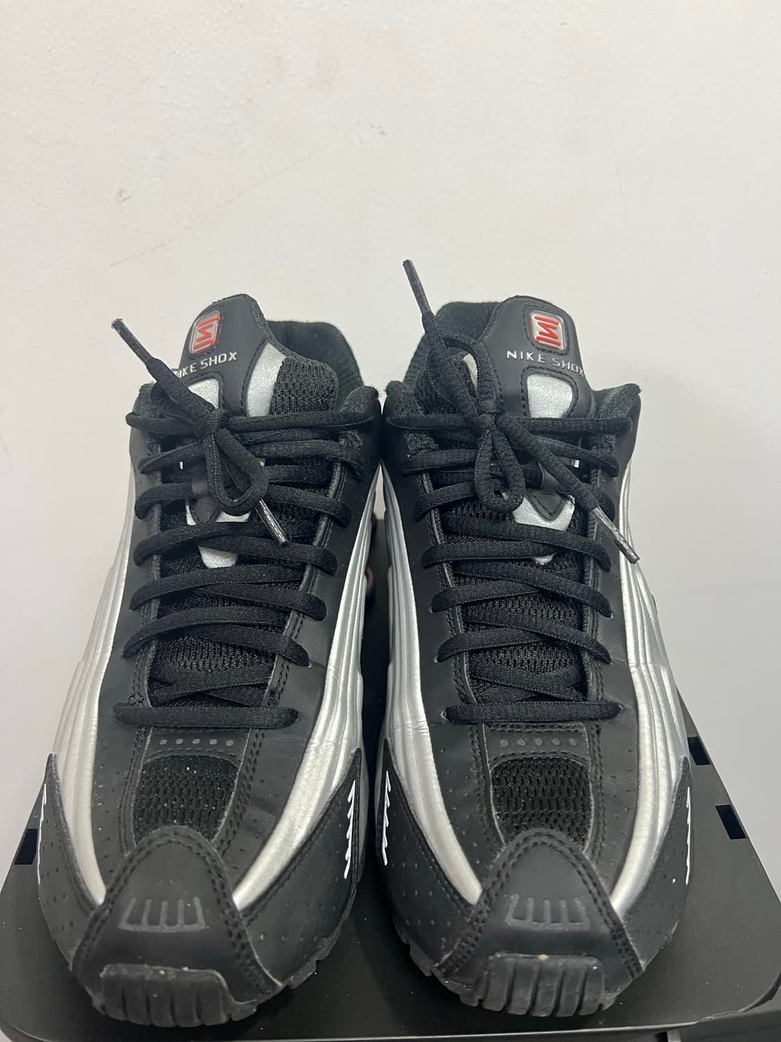 나이키 샥스 메탈릭 실버레드 상품이미지3