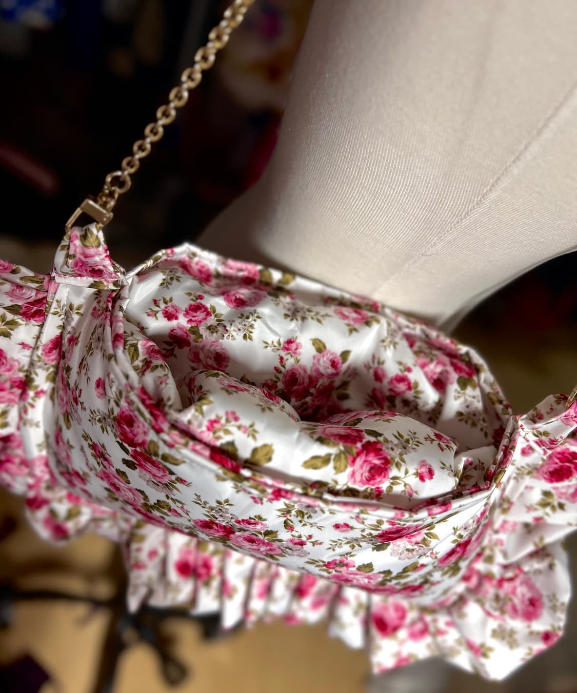 ･:*+. 핸드메이드 히메갸루 로즈 프릴 쿠션 백 상품이미지2