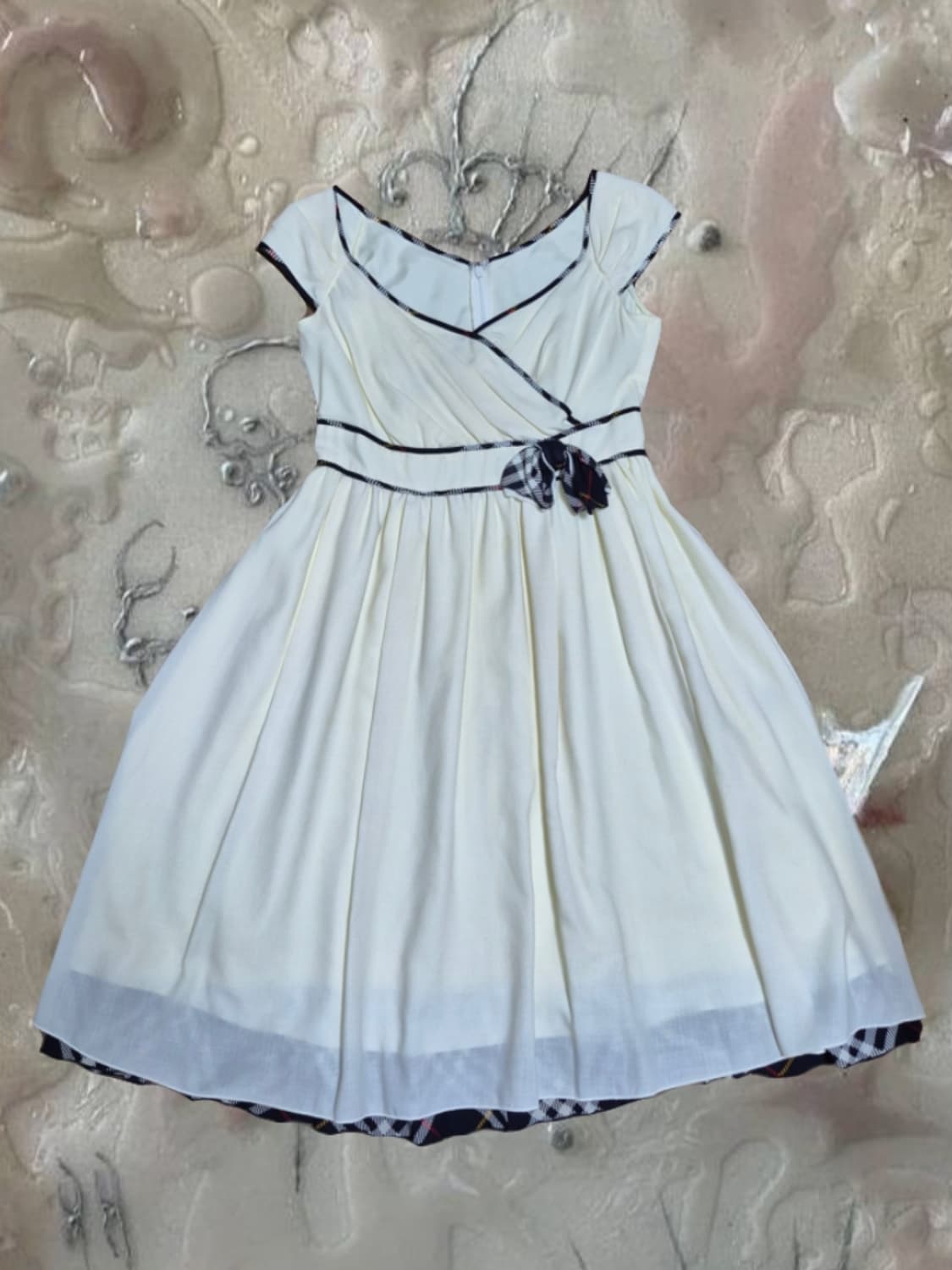 버버리 블루라벨 아이보리 플레어 미디 원피스 노바체크 38사이즈 상품이미지1