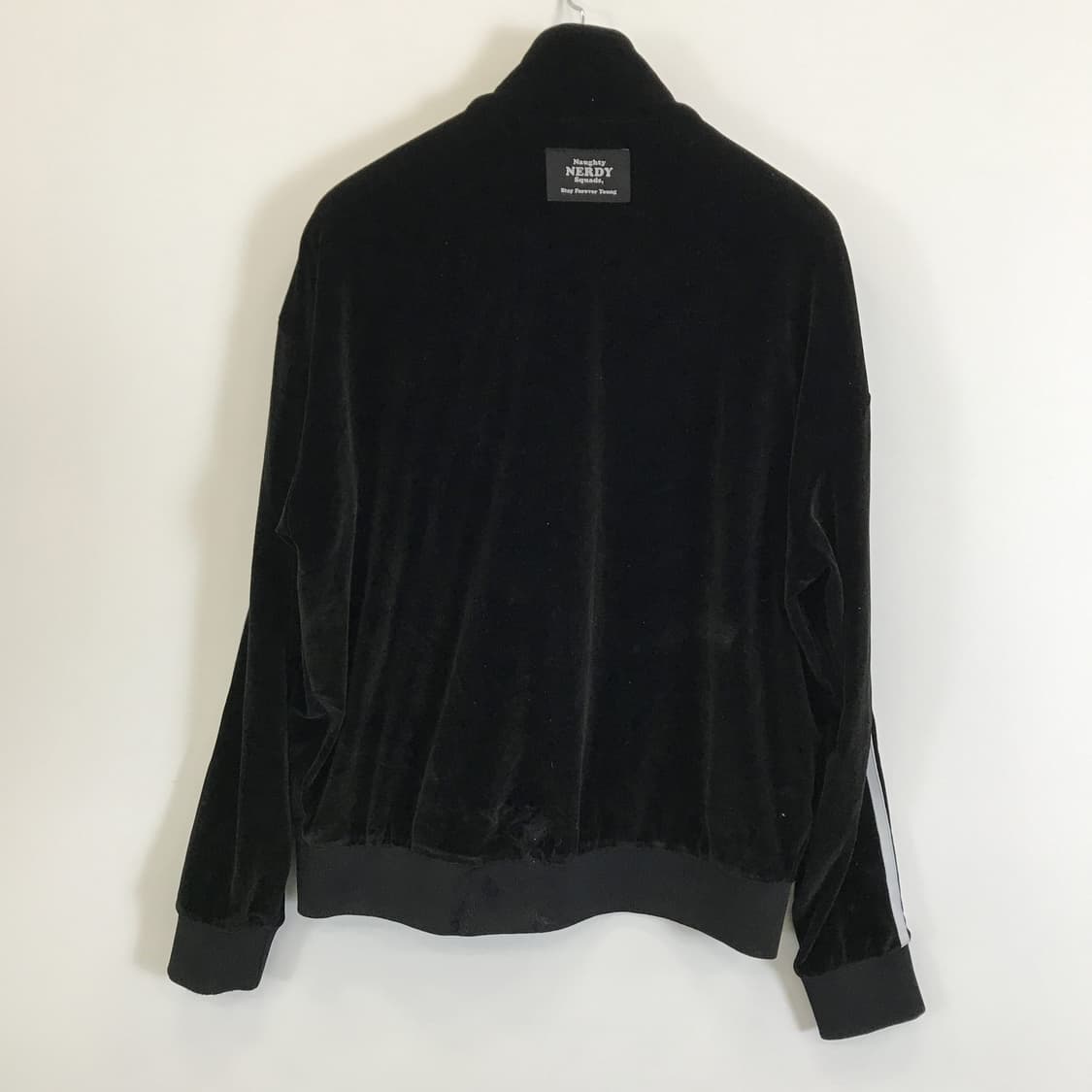 널디 NERDY 벨벳 트랙탑 블랙 [M] 상품이미지4