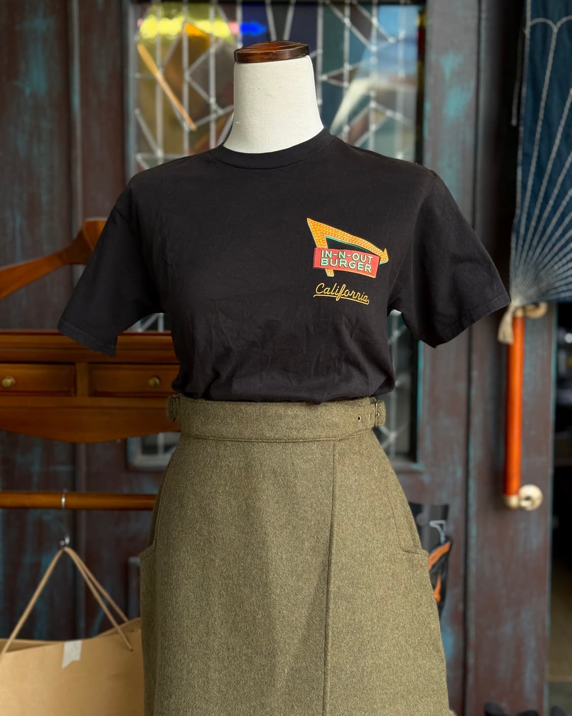 인앤아웃버거 인앤아웃버거 캘리포니아 그래픽 티셔츠 S 상품이미지8