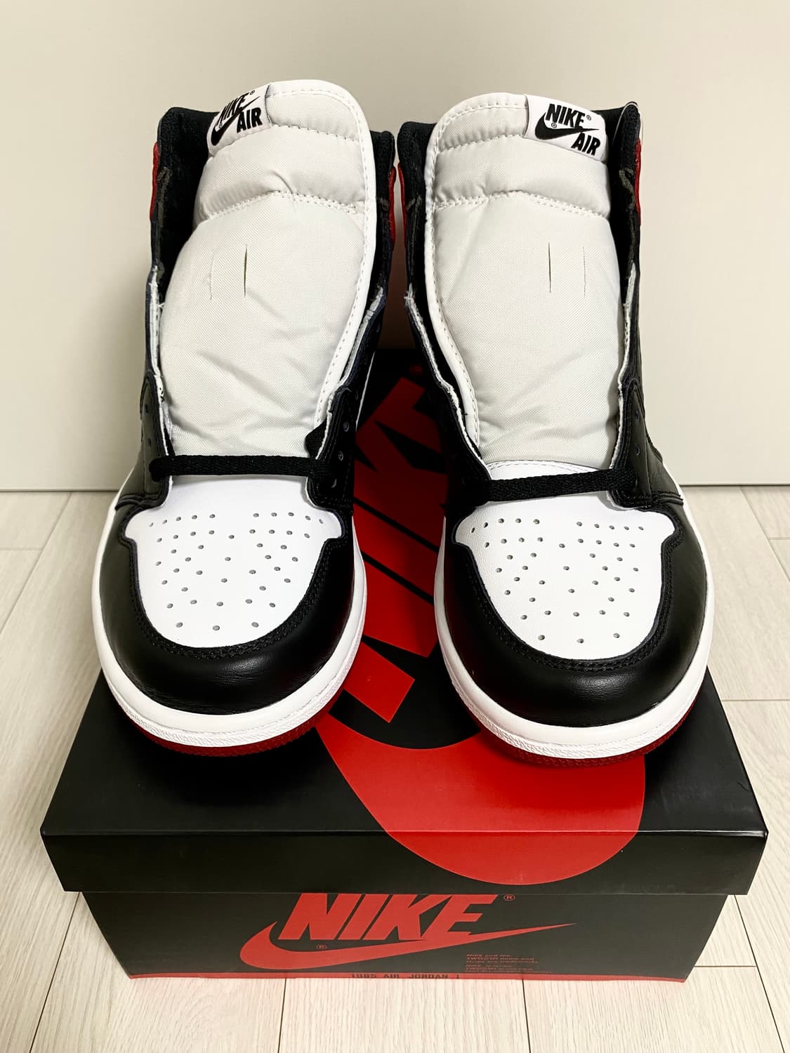 NIKE AIR JORDAN 1 HIGH OG BLACK TOE 2016 상품이미지3