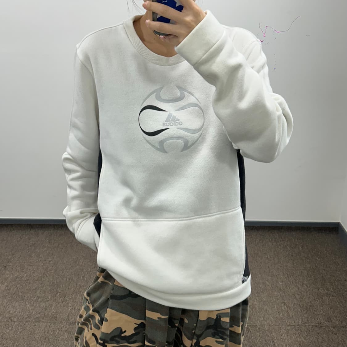 Adidas 아디다스 아이보리 배색 맨투맨 상품이미지1