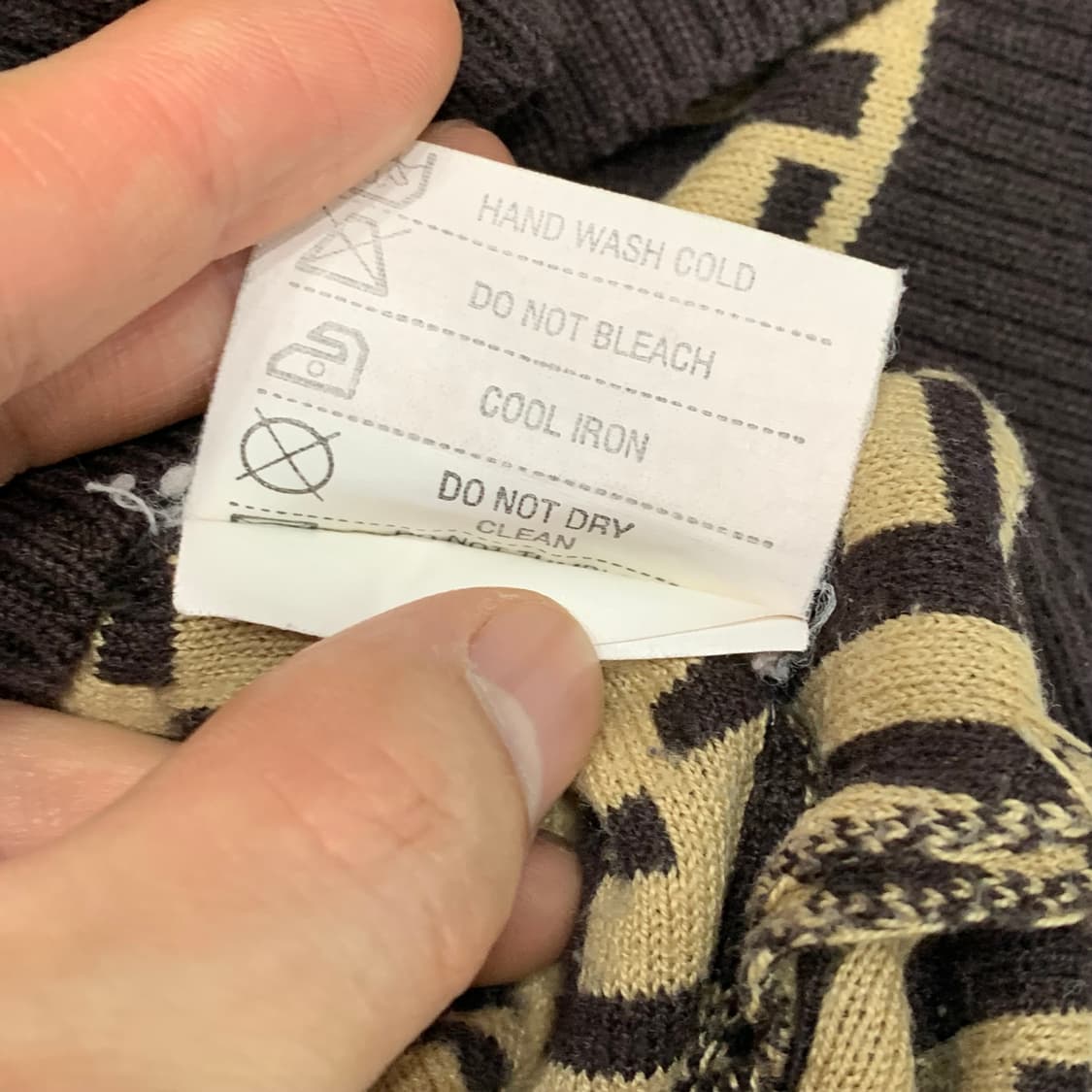 여성 펜디 쥬카 크롭니트(정품) 상품이미지5