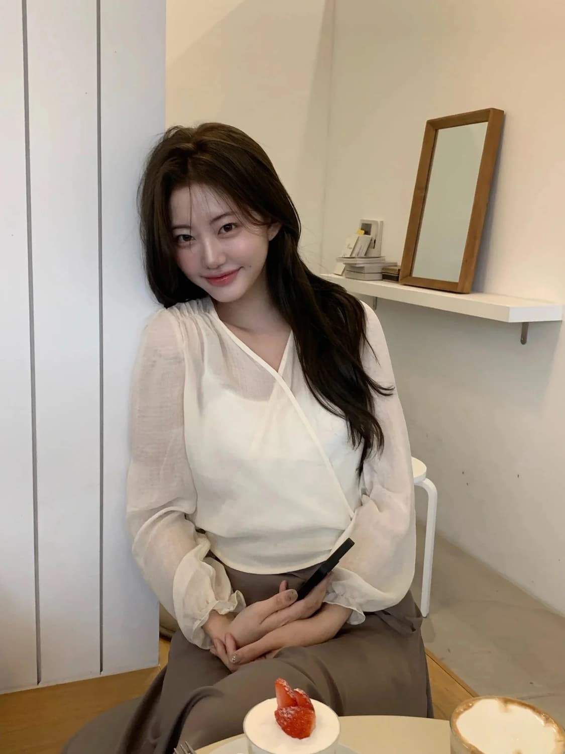 제니오 쉬어 아우라 랩 블라우스 상품이미지3