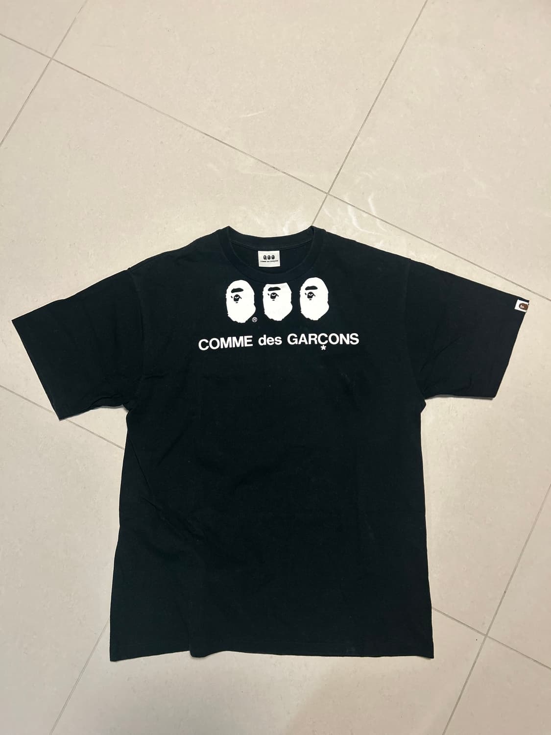 베이프 꼼데 CDG 티셔츠 판매 상품이미지3