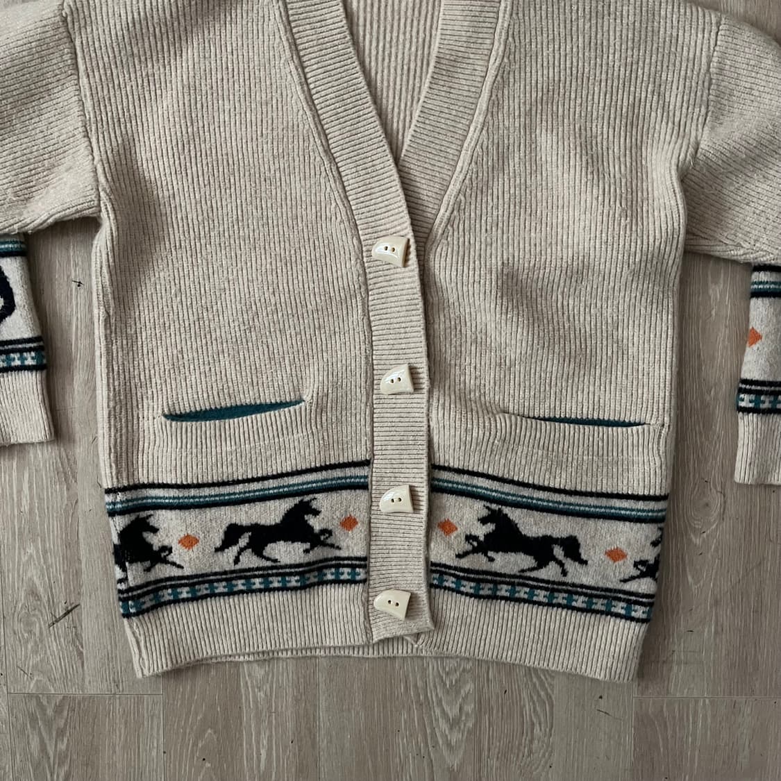 vintage cowichan knit button cardigan 상품이미지3