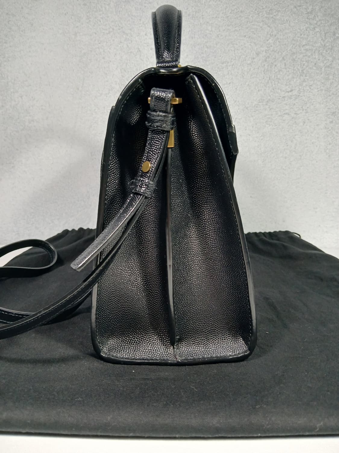 생로랑 카산드라 탑핸들 토트백 미듐 578000 상품이미지3