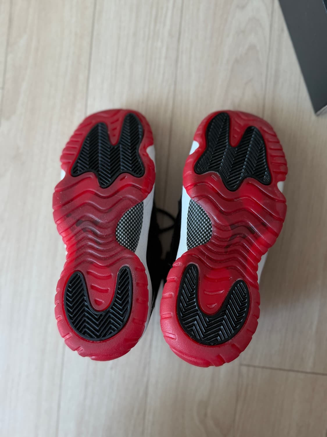 에어조던 11 레트로 브레드 (박스O) 4y 230 상품이미지6