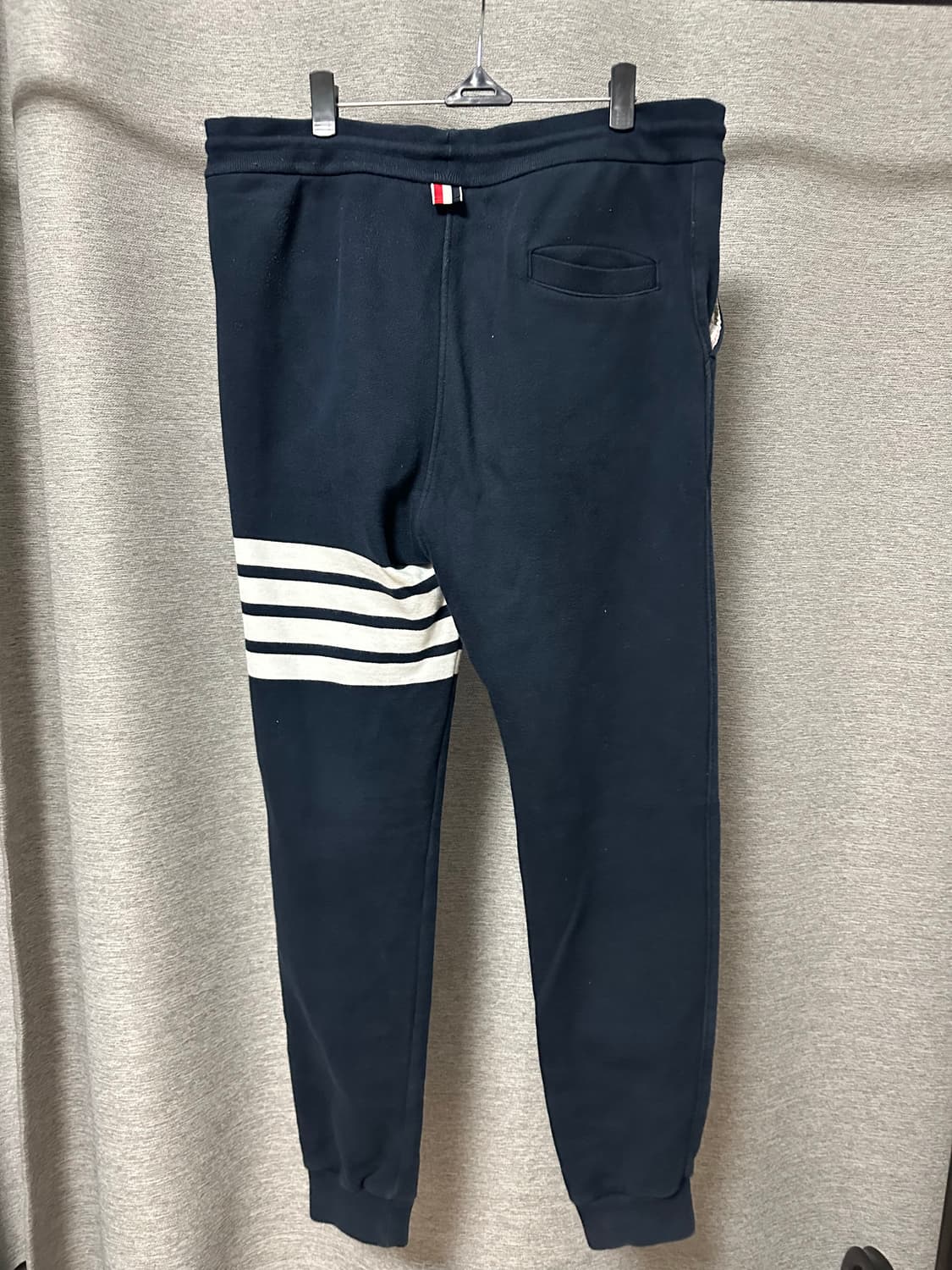 톰브라운 4선 트레이닝 팬츠 네이비 (2) 상품이미지5