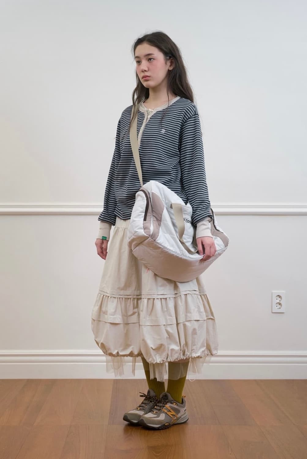 노컨텐츠 셔링 메쉬 스커트 크림 상품이미지2