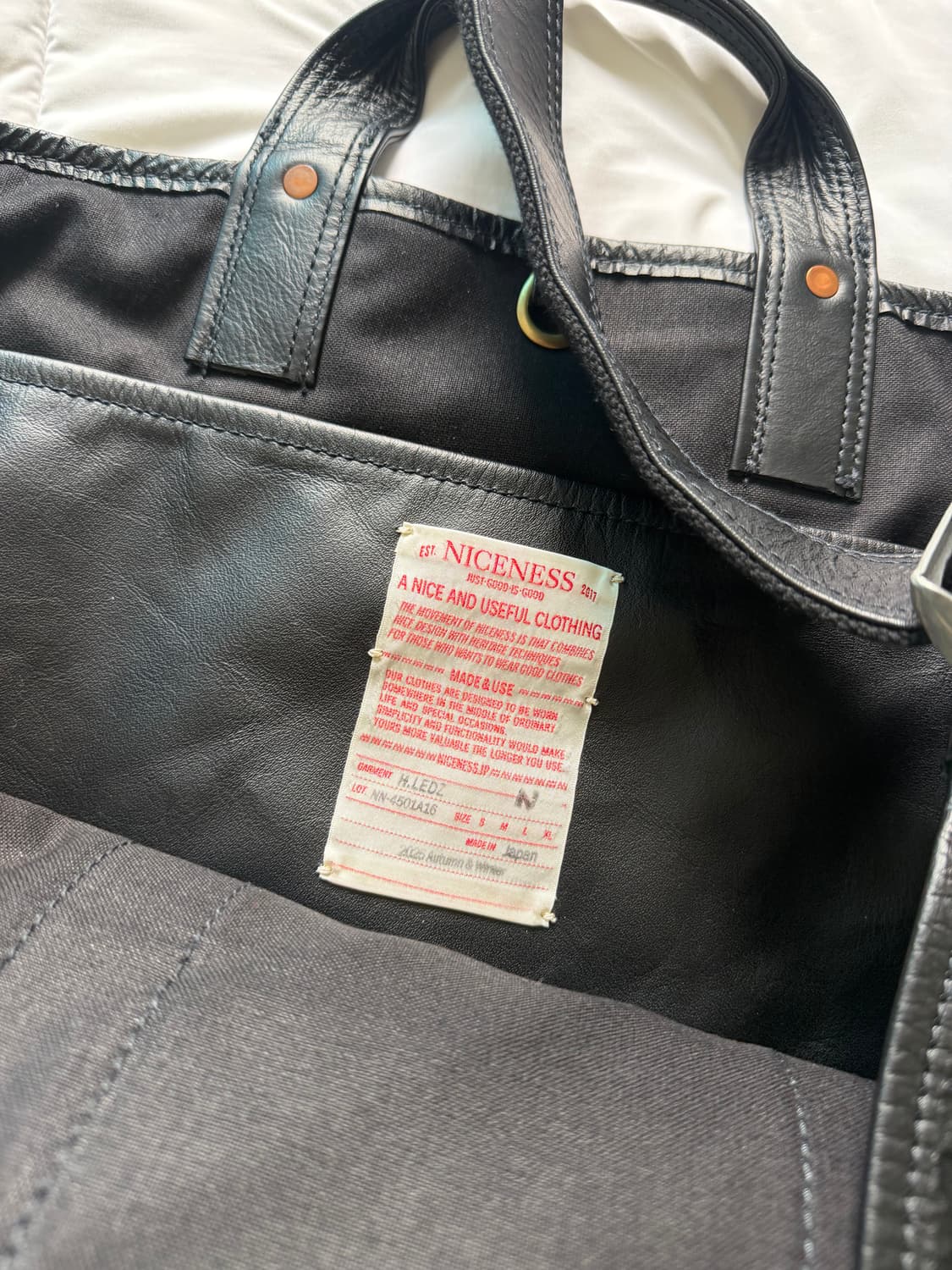 나이스네스 H.ledz 레더 토트백 블랙 상품이미지4