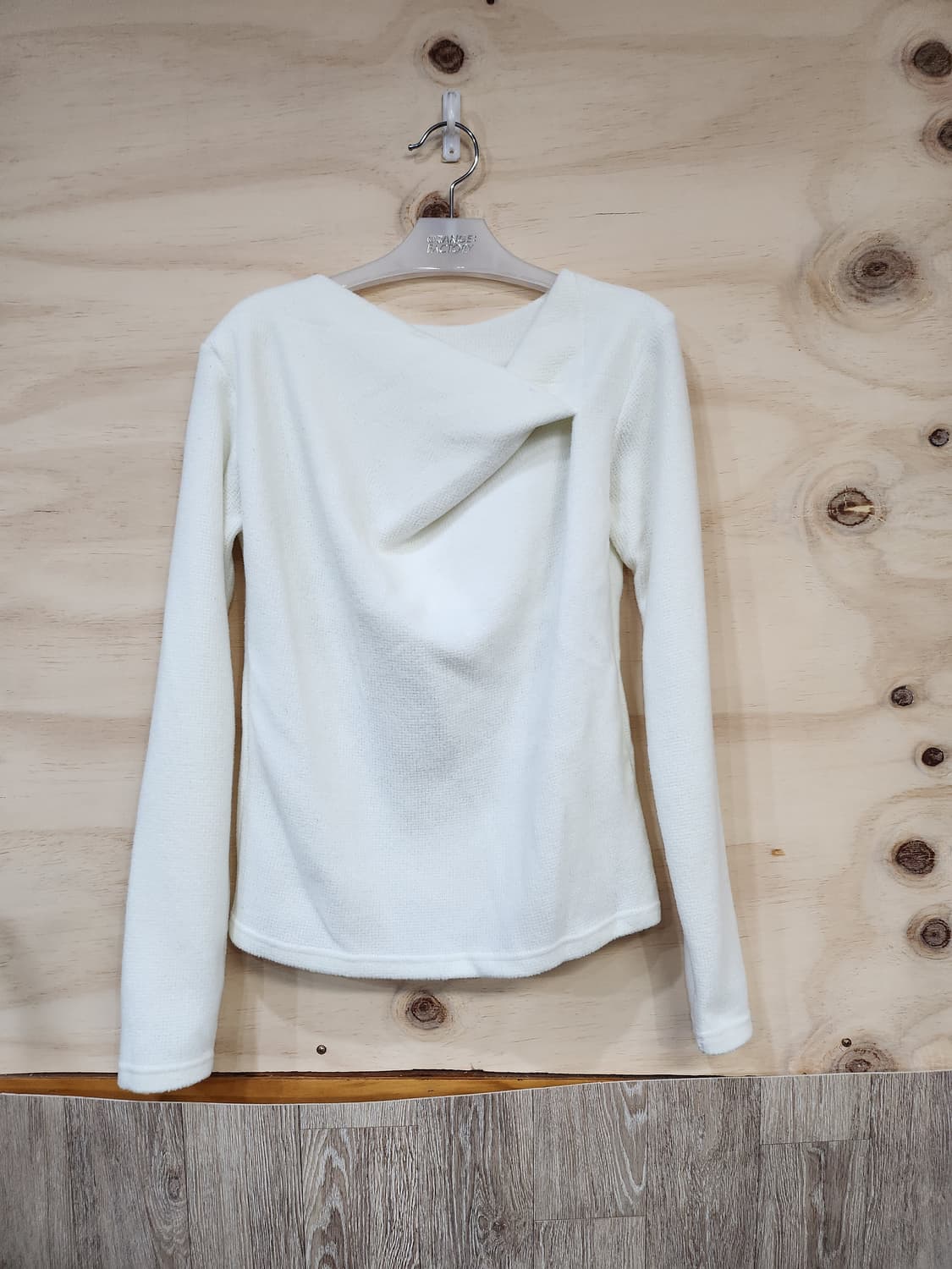 517) 여성 꼬임포인트 긴팔 티셔츠 상품이미지1