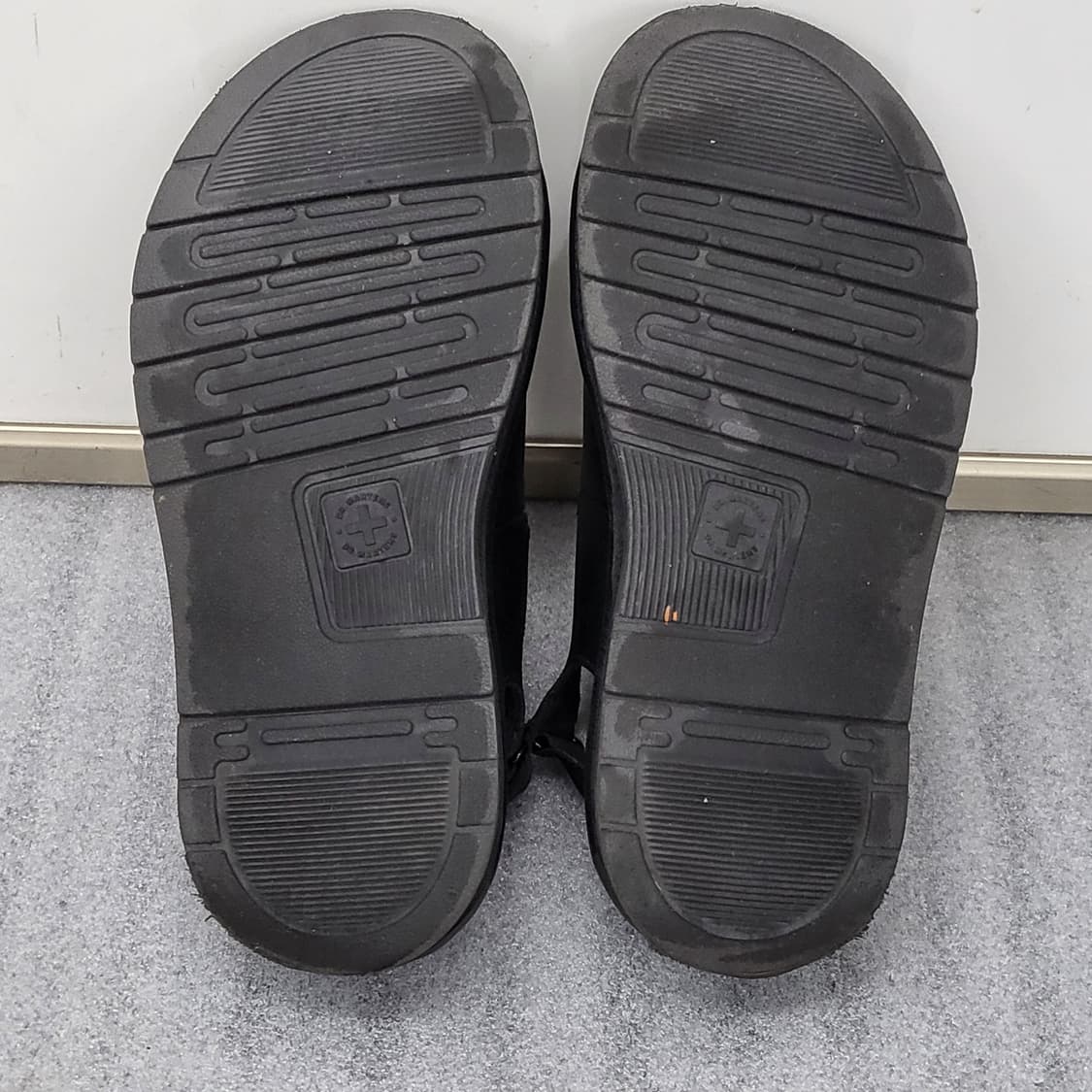 닥터마틴 솔로만 샌들 블랙 270mm 상품이미지9