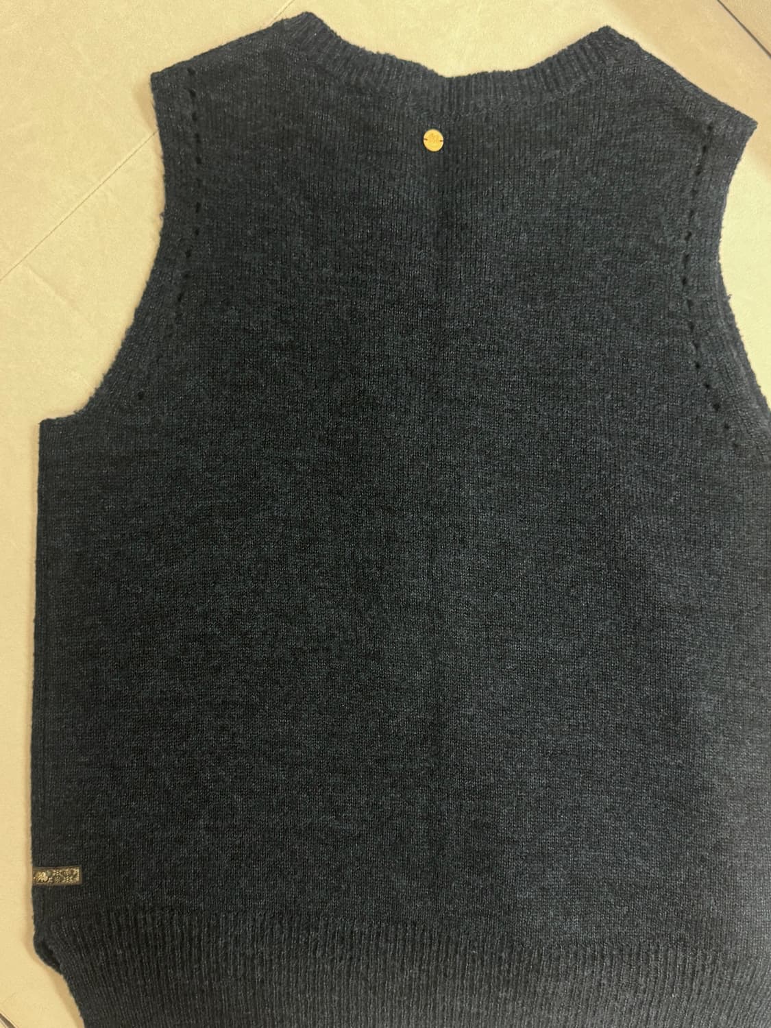 thursday island 프릴 니트 베스트 상품이미지3