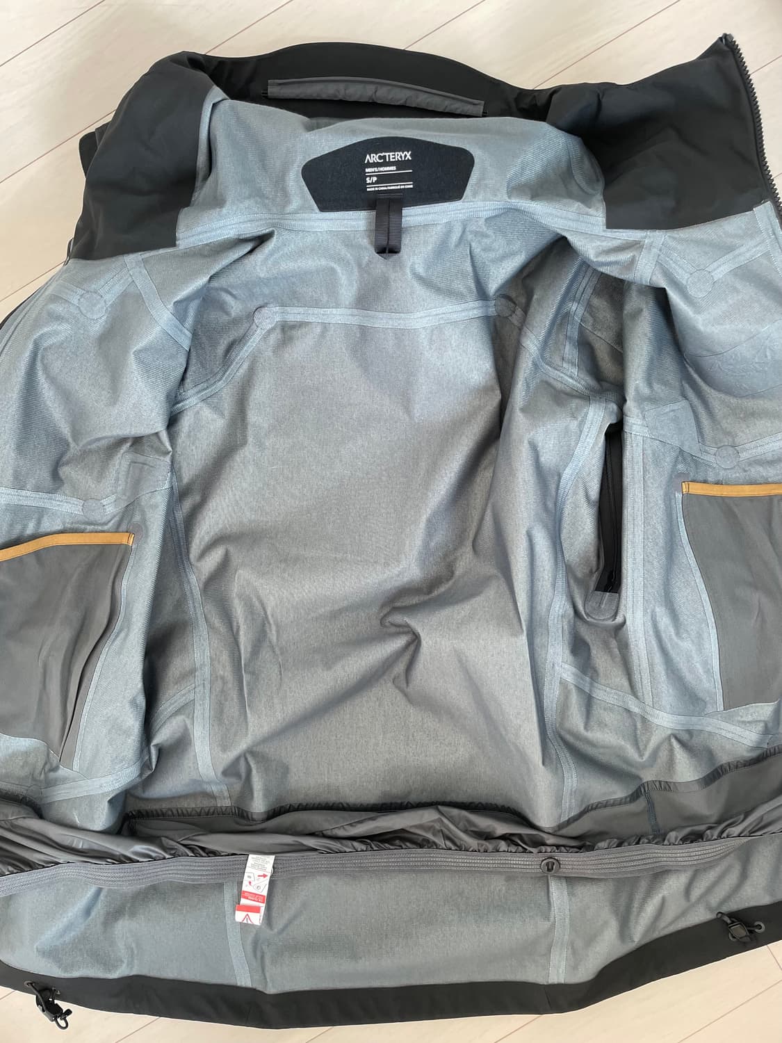 아크테릭스 세이버 사브레 고어텍스 자켓 블랙 상품이미지2