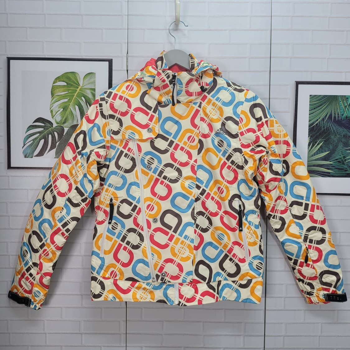 아디다스 여성용 스키 보드 재킷 90사이즈 새상품급 상품이미지2