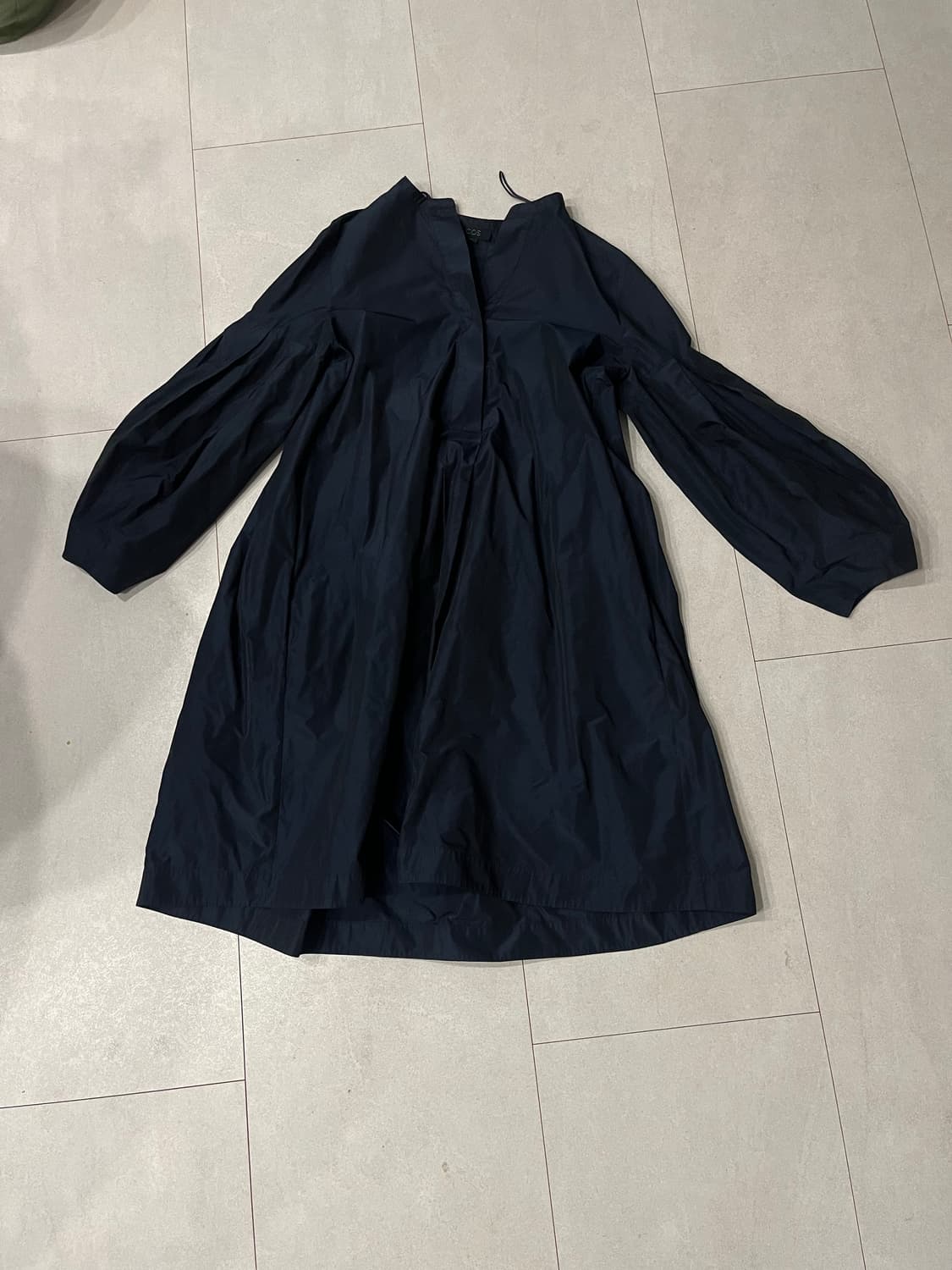 코스 미디 원피스 36 다크네이비 상품이미지1