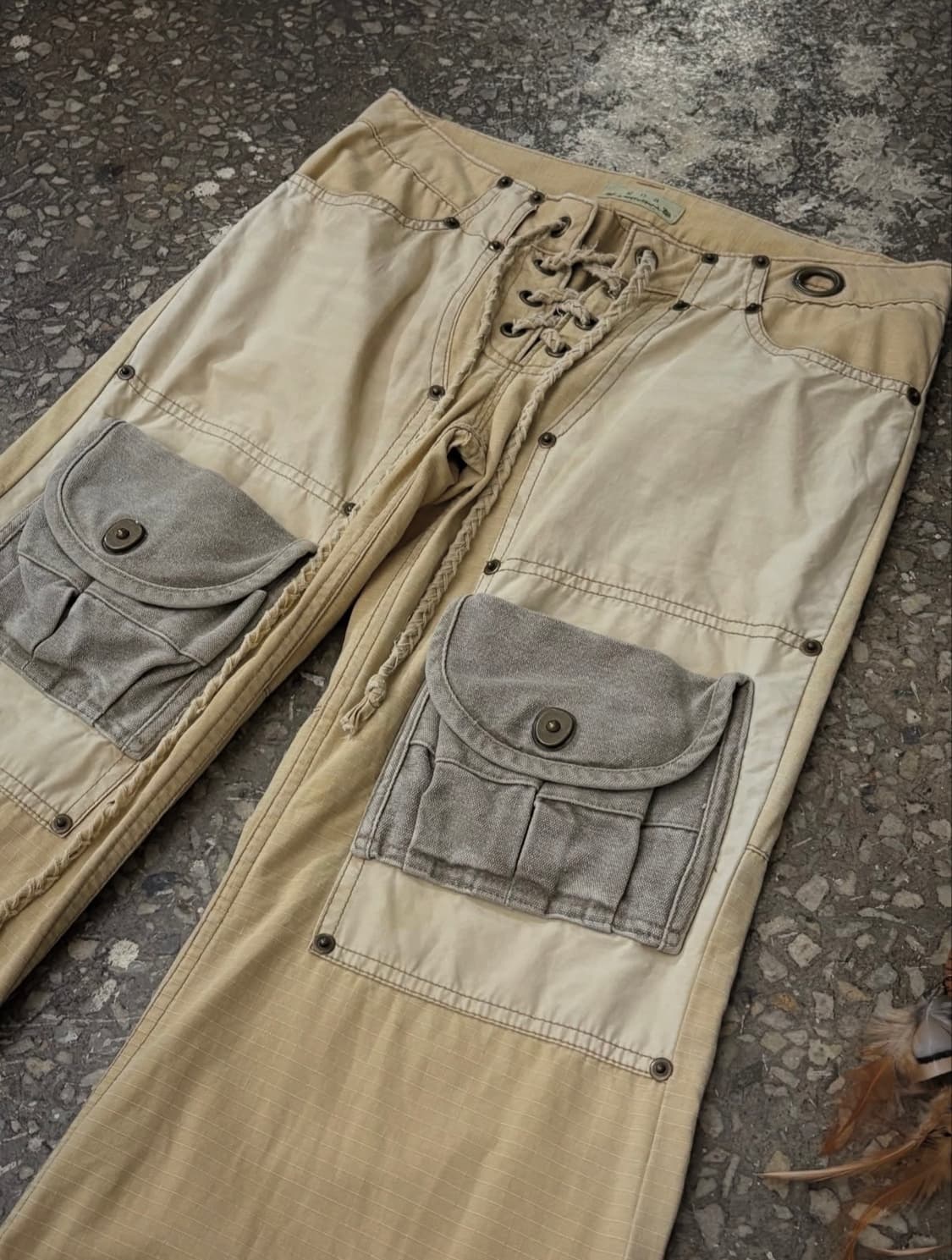 G.O.A Eyelet Detail Pants 상품이미지2