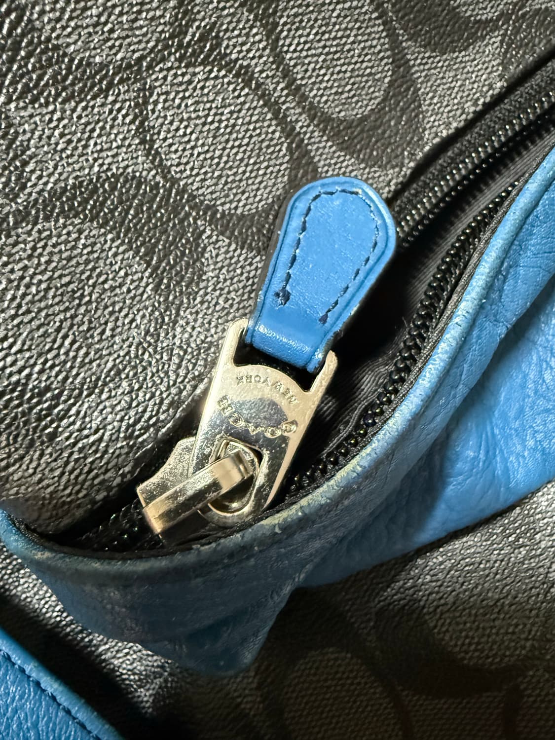 코치 시그니처 & 블루 레더 배색 백팩 상품이미지7