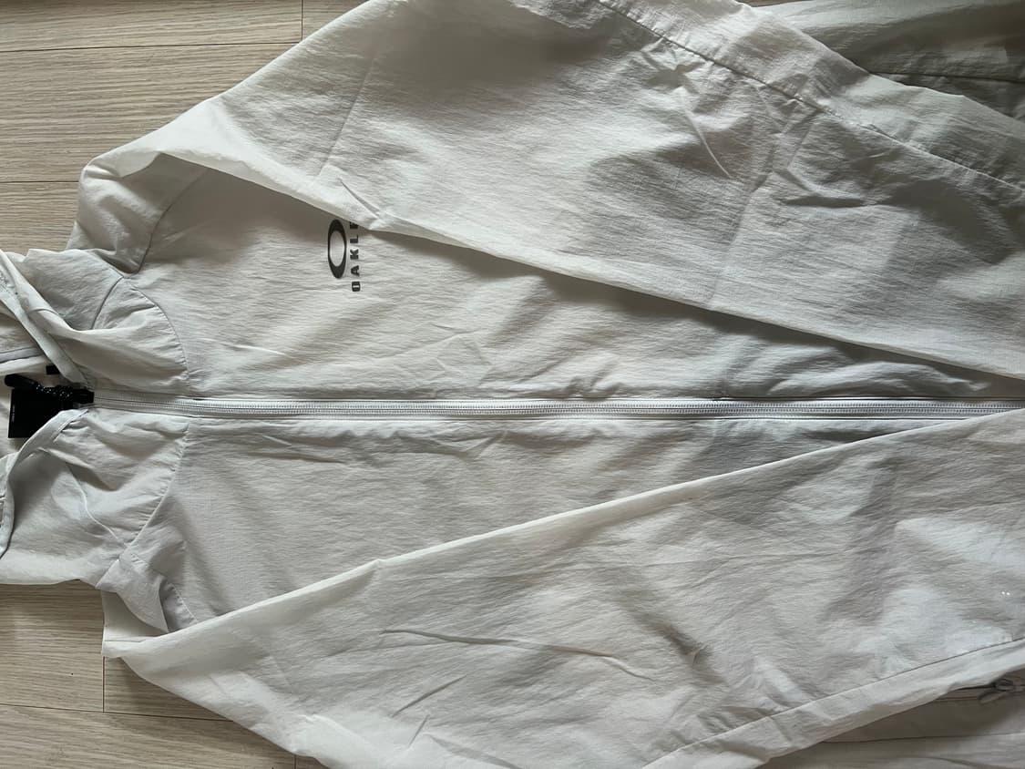 오클리 투웨이 경량 바람막이 상품이미지1