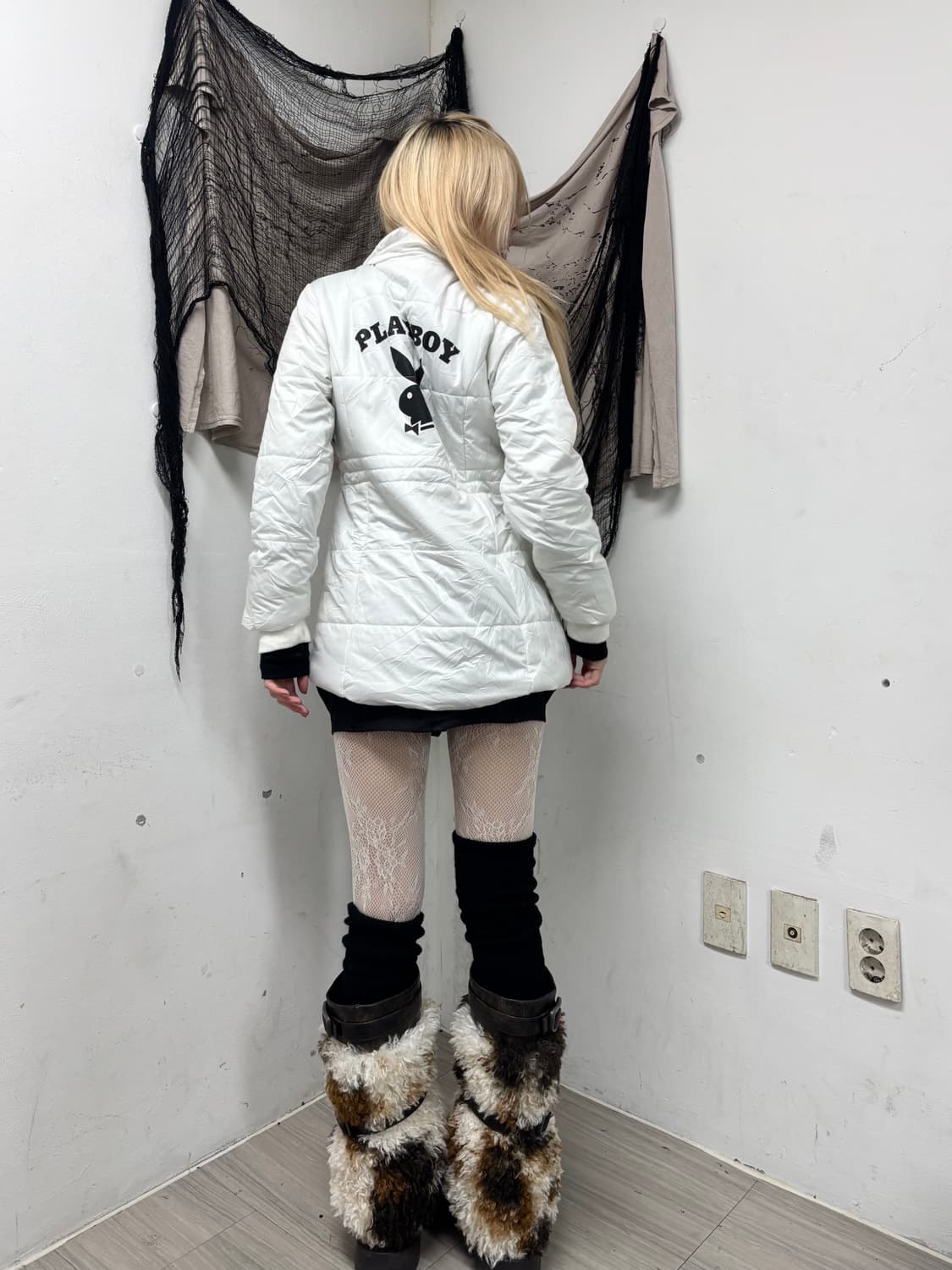 [Playboy]Back Logo Print White Padding 상품이미지1