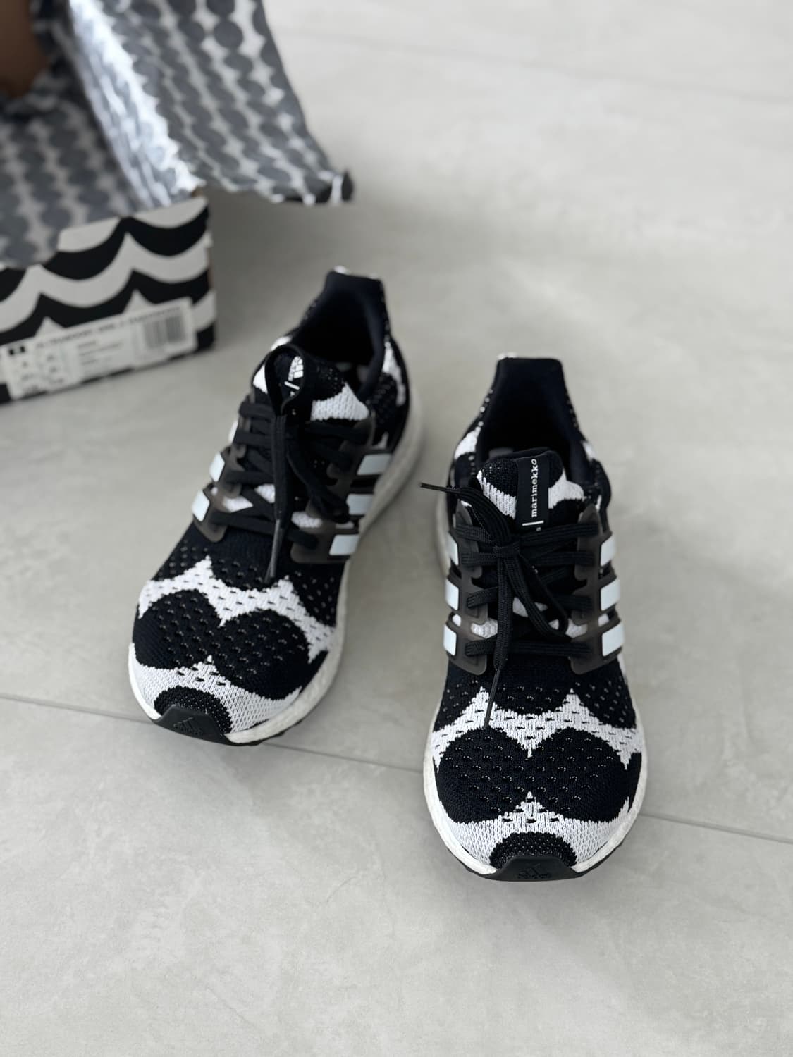 Adidas xMarimekko 아디다스 마리메꼬 콜라보 울트라부스트 상품이미지1