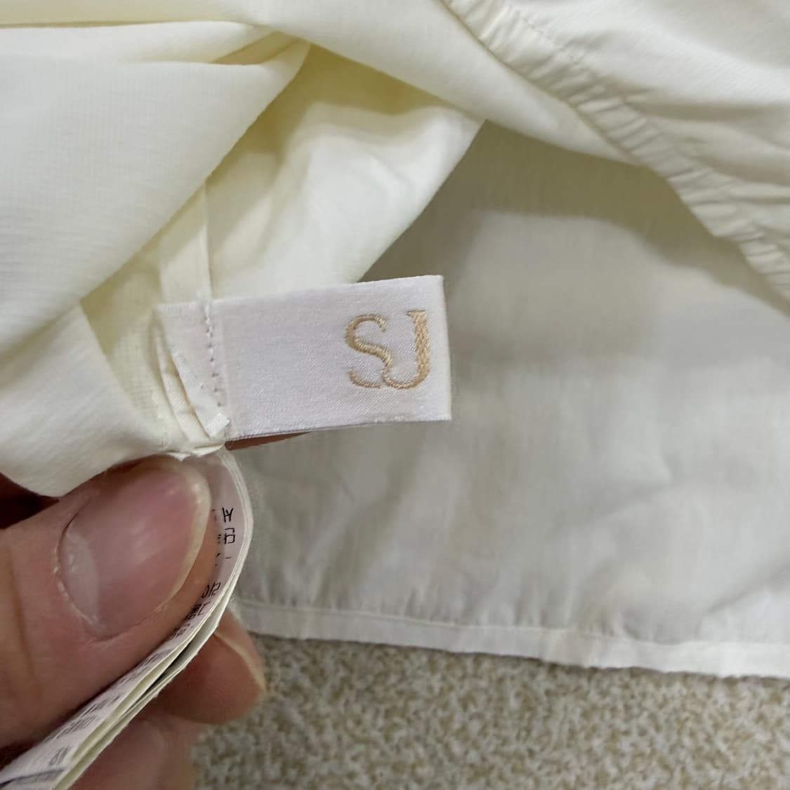 82 SJSJ 한섬 여성 스퀘어넥 셔츠 0123T1 상품이미지3