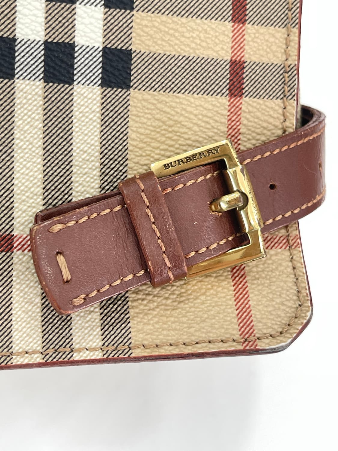 버버리 노바체크 메신저백 (한국 명품 감정서 동봉) 상품이미지6